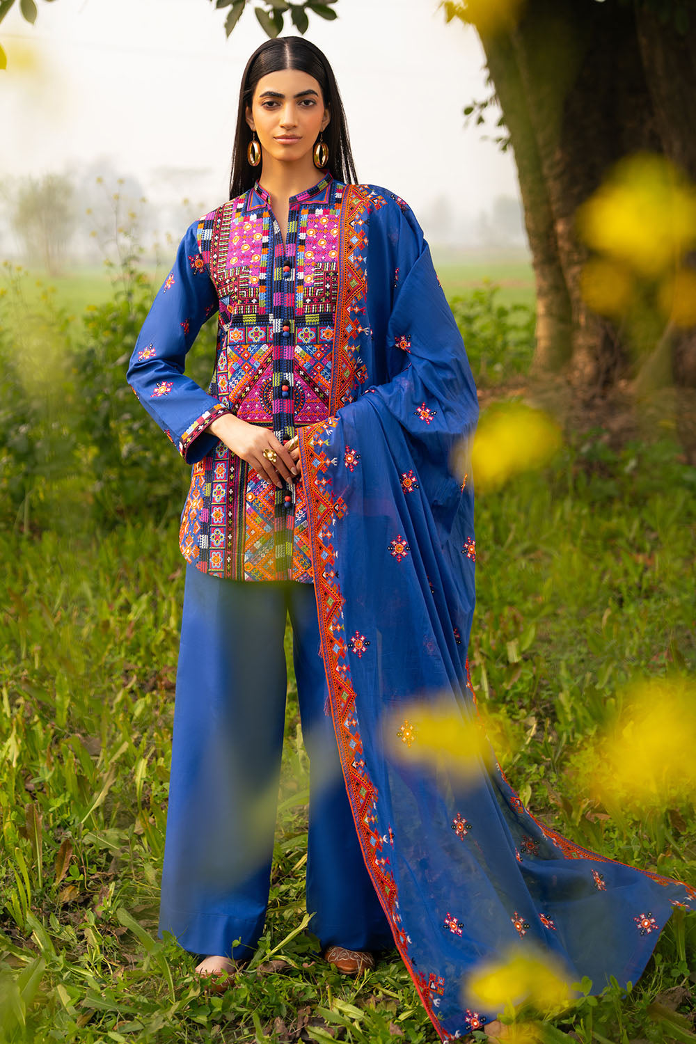 https://cdn.shopify.com/s/files/1/0706/3253/8159/files/Embroidered-Lawn-Dupatta-Embroidered-Lawn-Shirt-Dyed-Trouser-Gulahmed-CL-52448-Front.jpg?v=1769498953