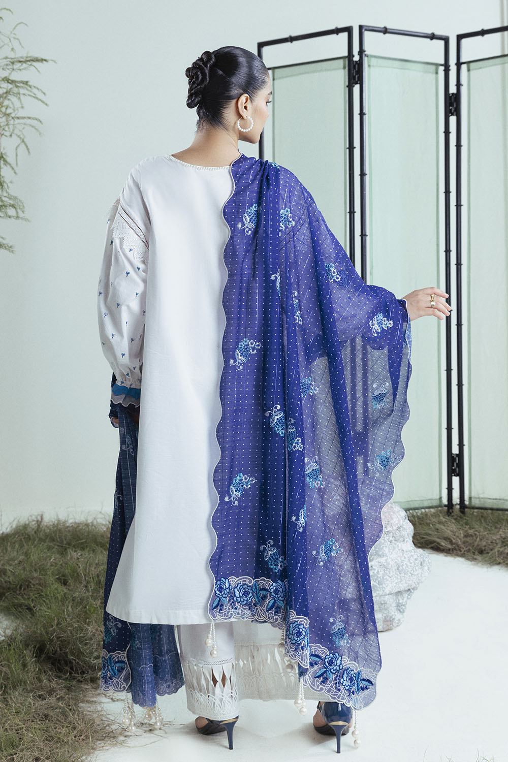 3 Piece Embroidered Lawn Suit with Bunches and Zari Dupatta