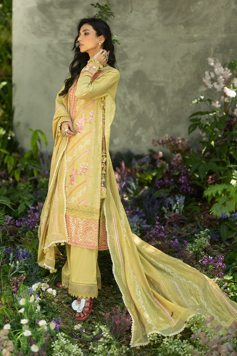 3 Piece Embroidered Paper Cotton Suit With Inner And Embroidered Borders And Embroidered Zari Stripe Paper Cotton Dupatta