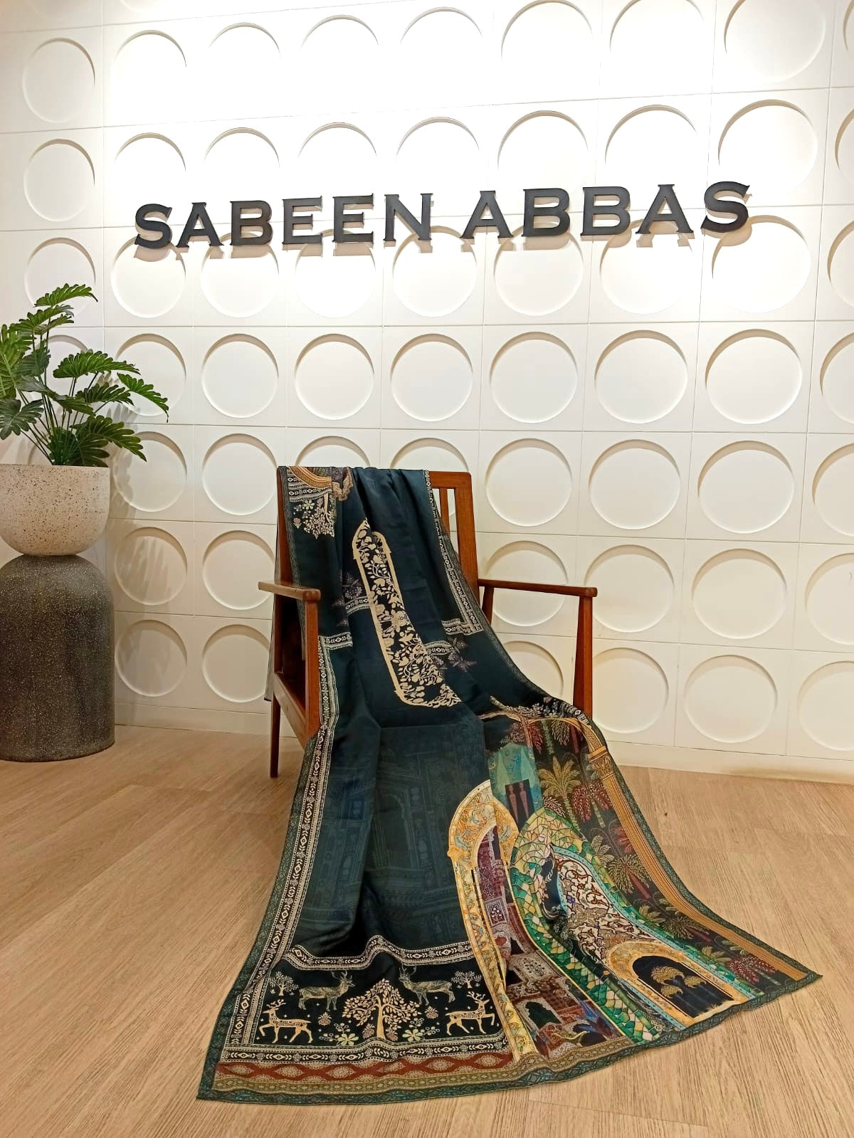 https://cdn.shopify.com/s/files/1/0654/4313/5706/files/F1CB09CB-00E7-4D6F-9F2B-7C2F685A1867.jpg?v=1736789852