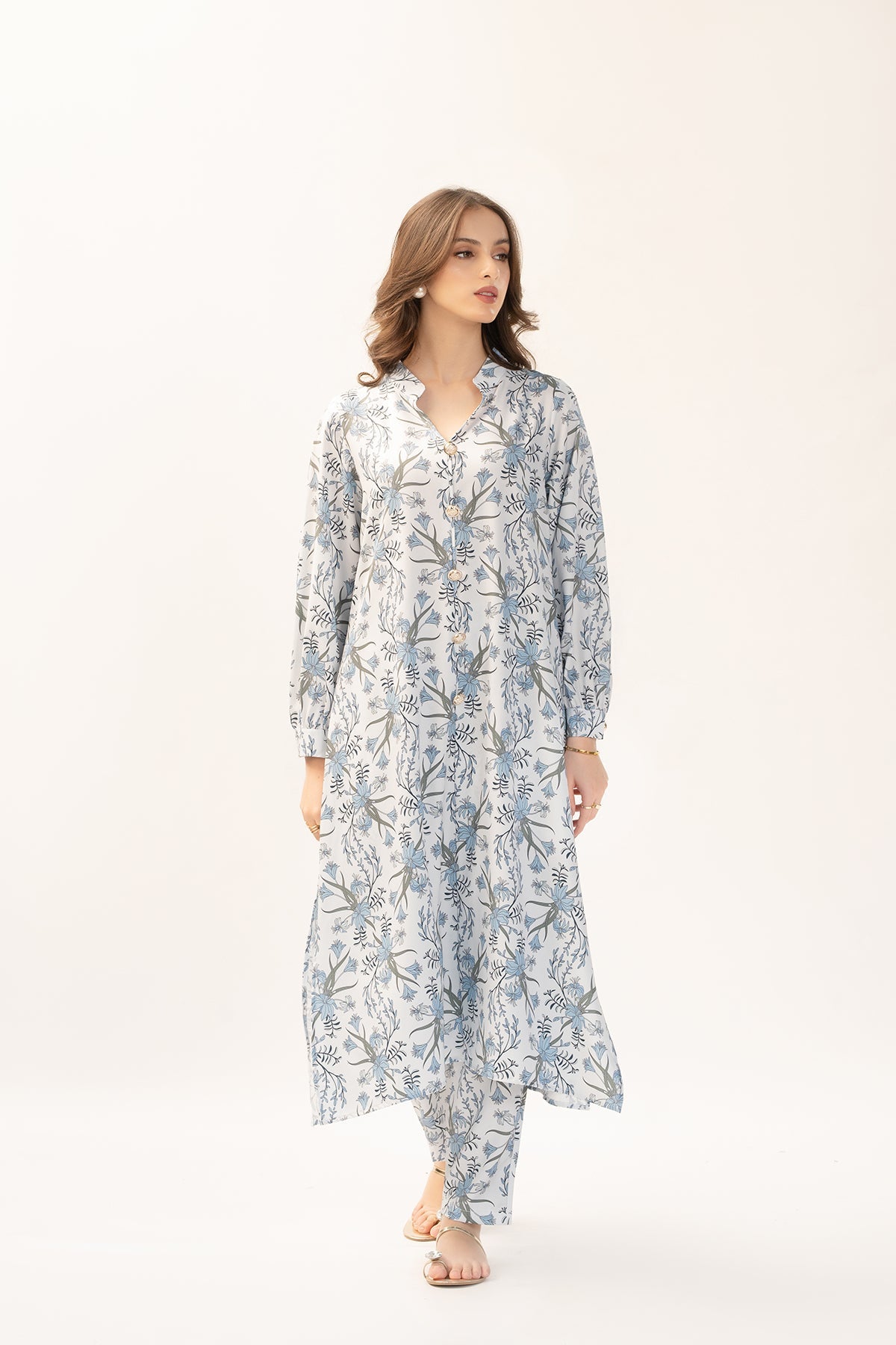 https://cdn.shopify.com/s/files/1/0267/7715/7692/products/FAN_9679.jpg?v=1679567965