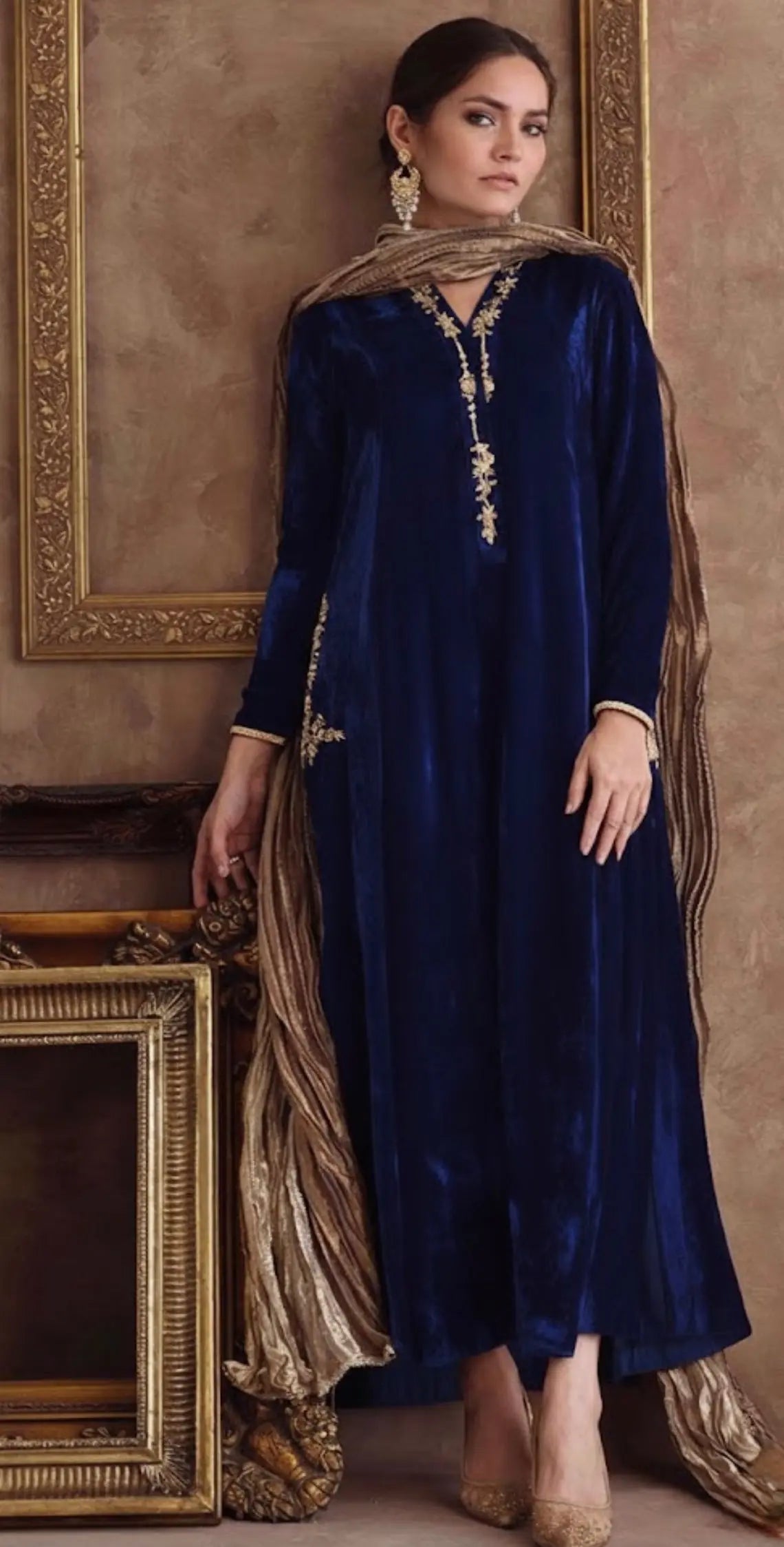 Eva Velvet Luxe