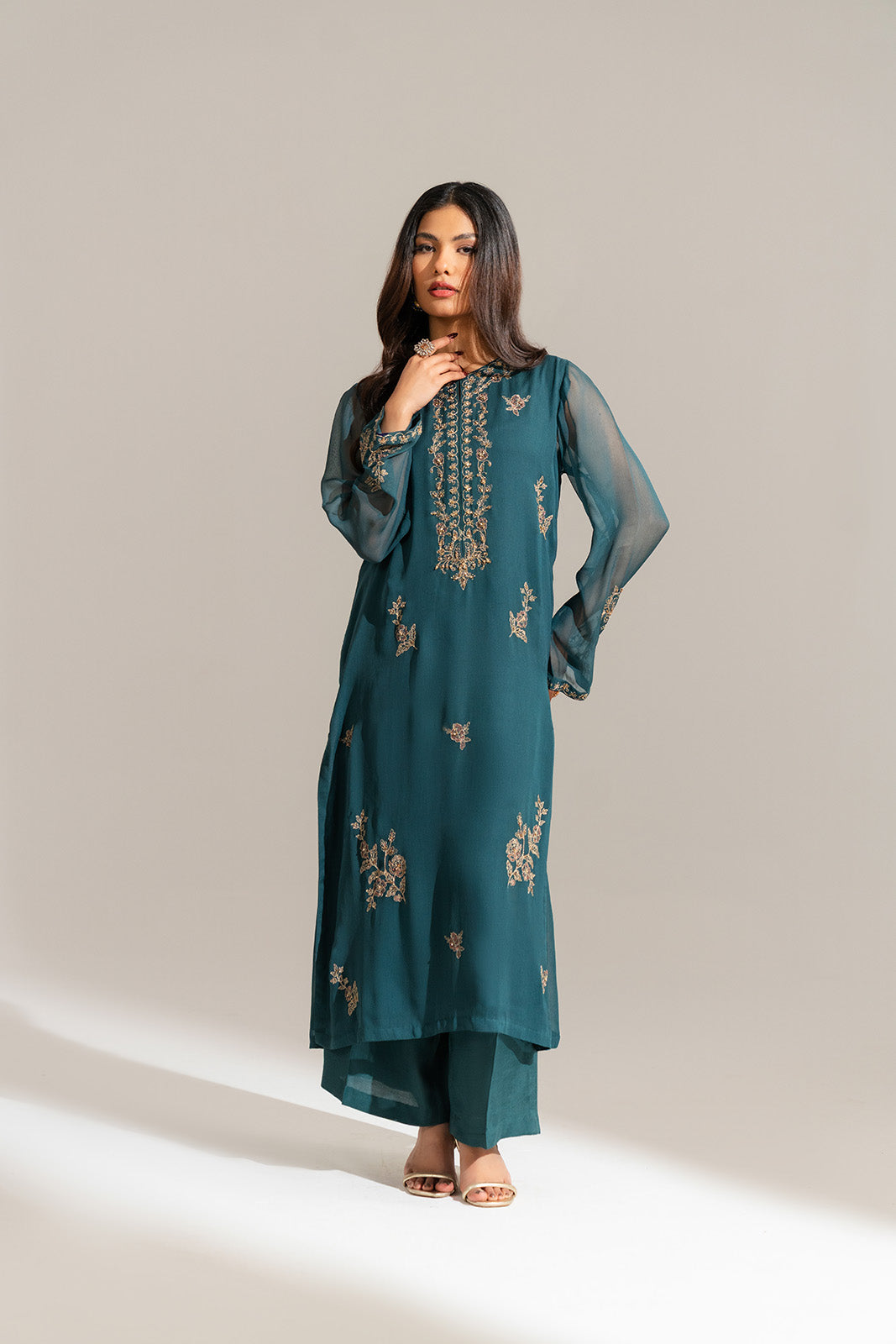 2 Piece Chiffon Embroidered Suit (FL0157)