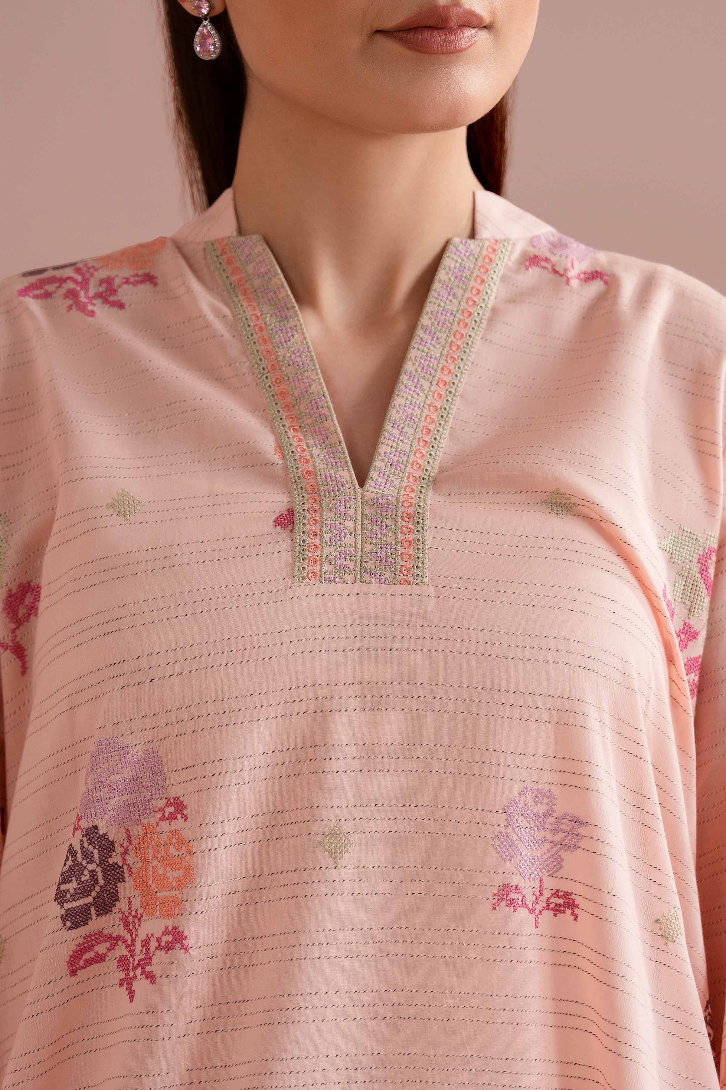 https://cdn.shopify.com/s/files/1/0534/2065/4791/files/FS26-32-_1.jpg?v=1772428941