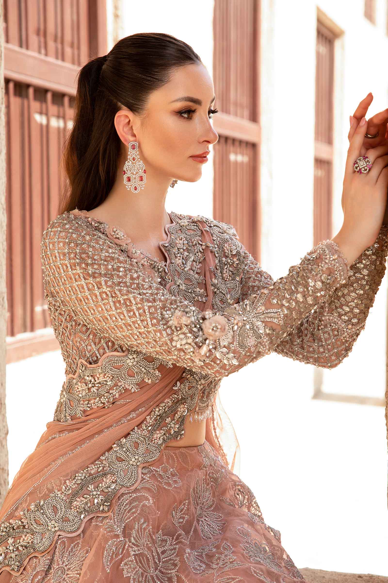 https://cdn.shopify.com/s/files/1/0620/8788/9062/files/FX-865Closeup-2.jpg?v=1716368678