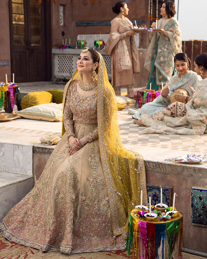 Faiza Saqlain – Mahveen Style