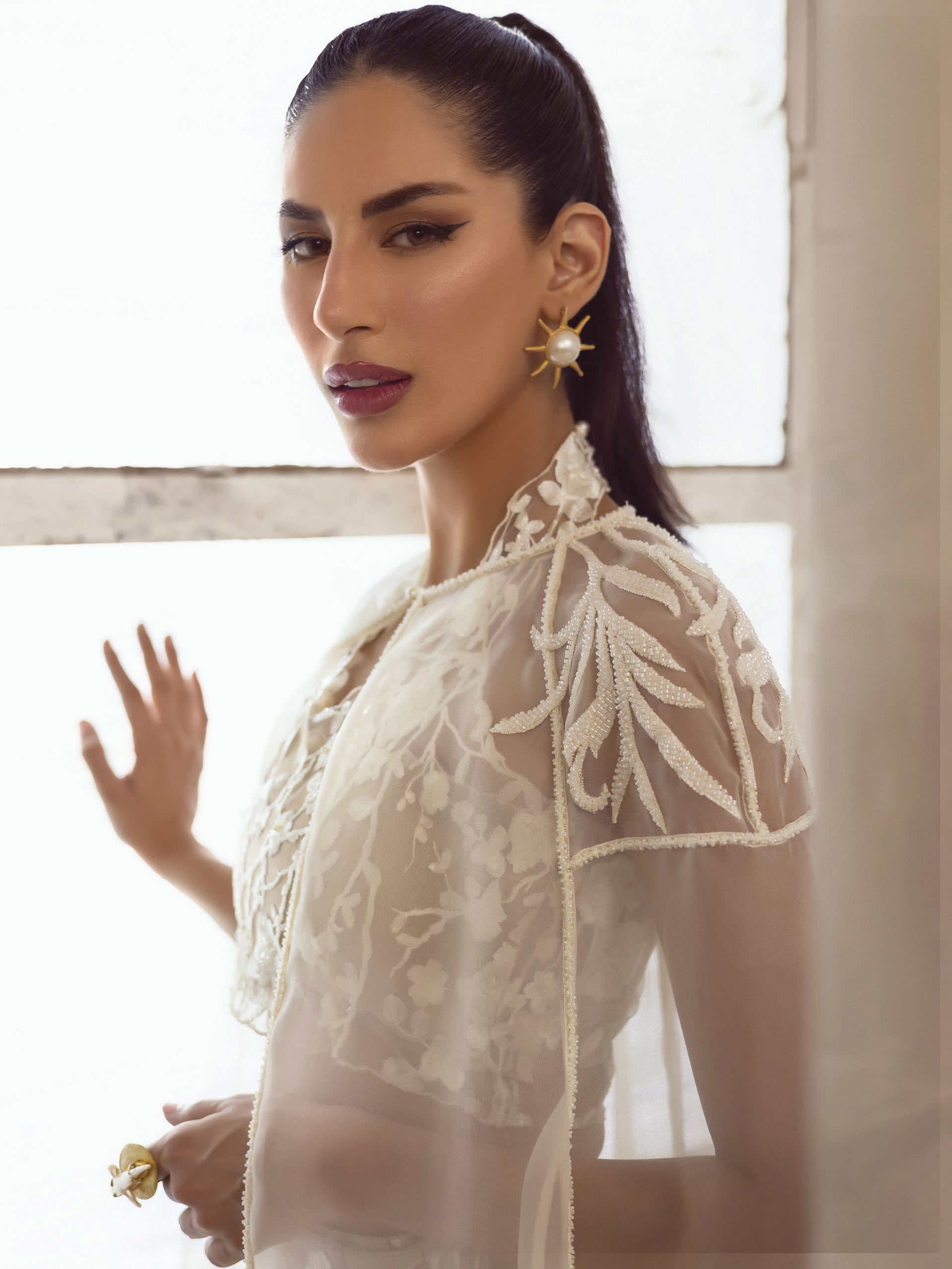 Flo - White