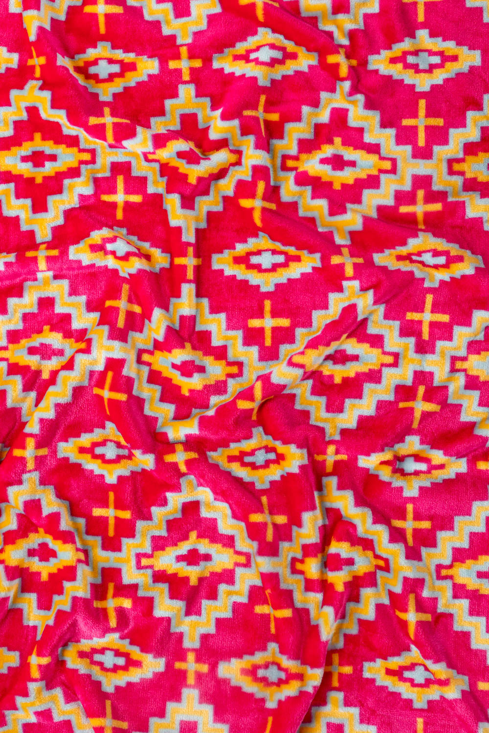 Aw25-Flourscent Single Ply Fleece Throw