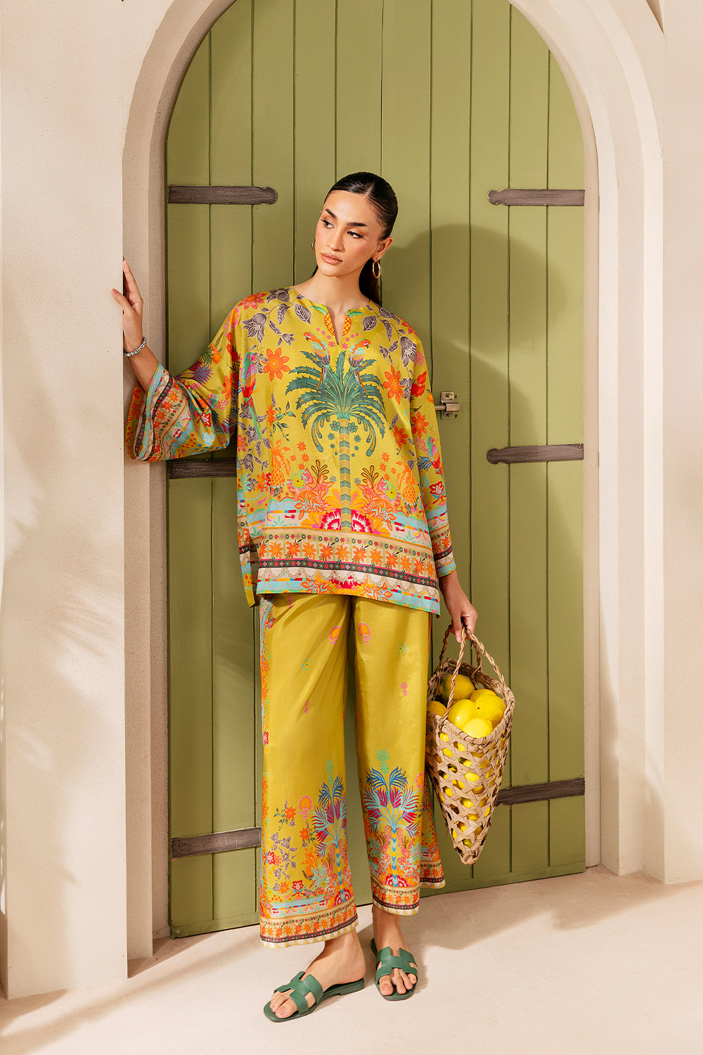 https://cdn.shopify.com/s/files/1/0533/2910/0998/files/GHHGH_e1b5ba87-b49d-4781-b9a9-0638ee8d8a03.jpg?v=1757680632