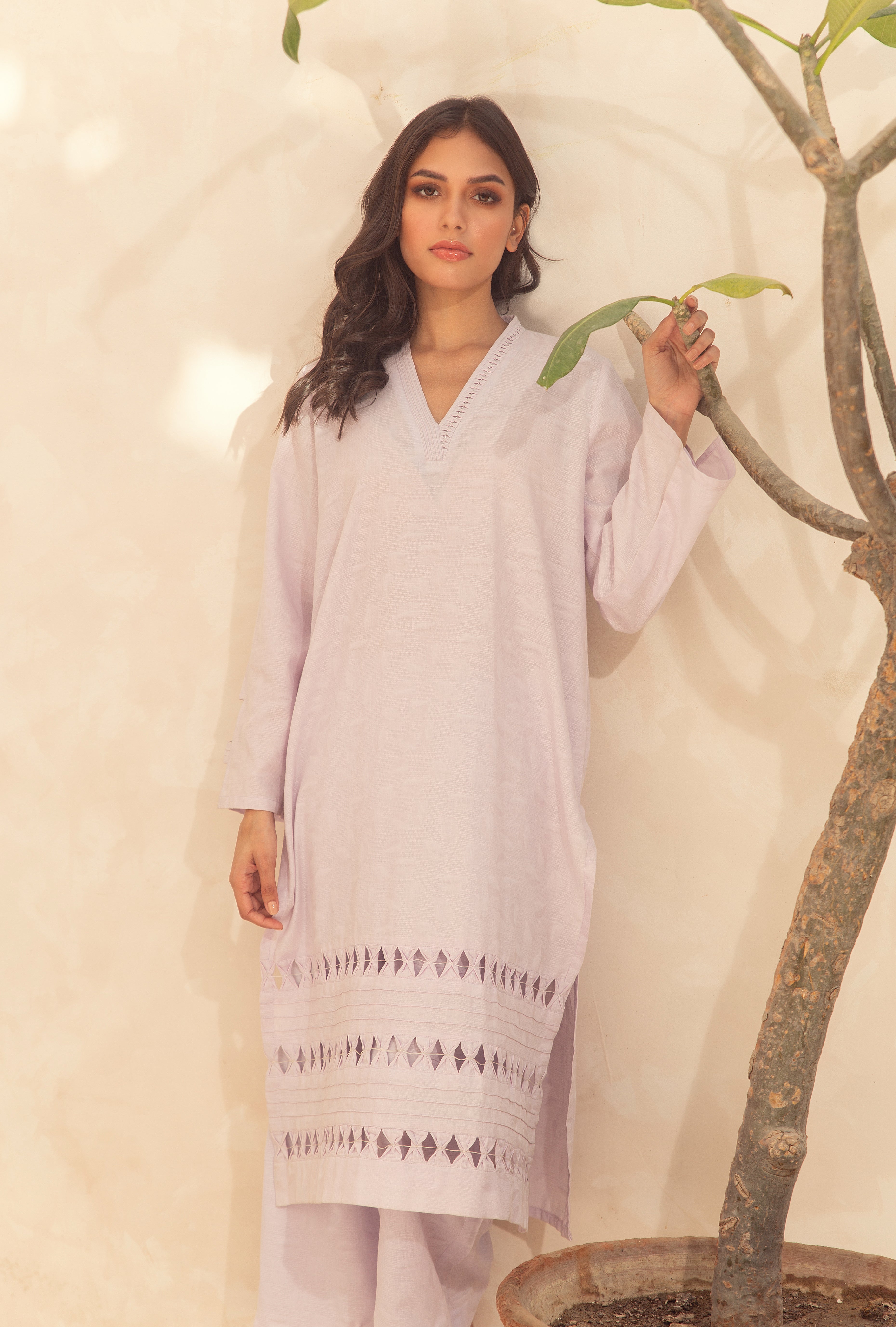 https://cdn.shopify.com/s/files/1/0663/9616/0233/files/GIGI_3.jpg?v=1756053536