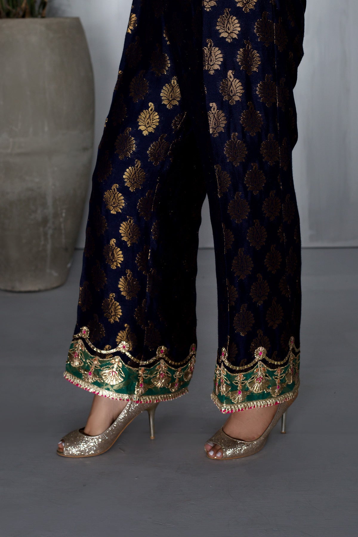 ZIVAR PANTS
