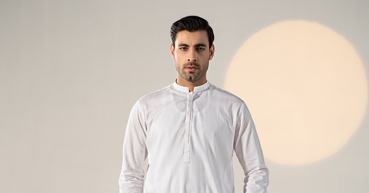 https://cdn.shopify.com/s/files/1/0620/8788/9062/files/GTSSS2412White.jpg?v=1709905596