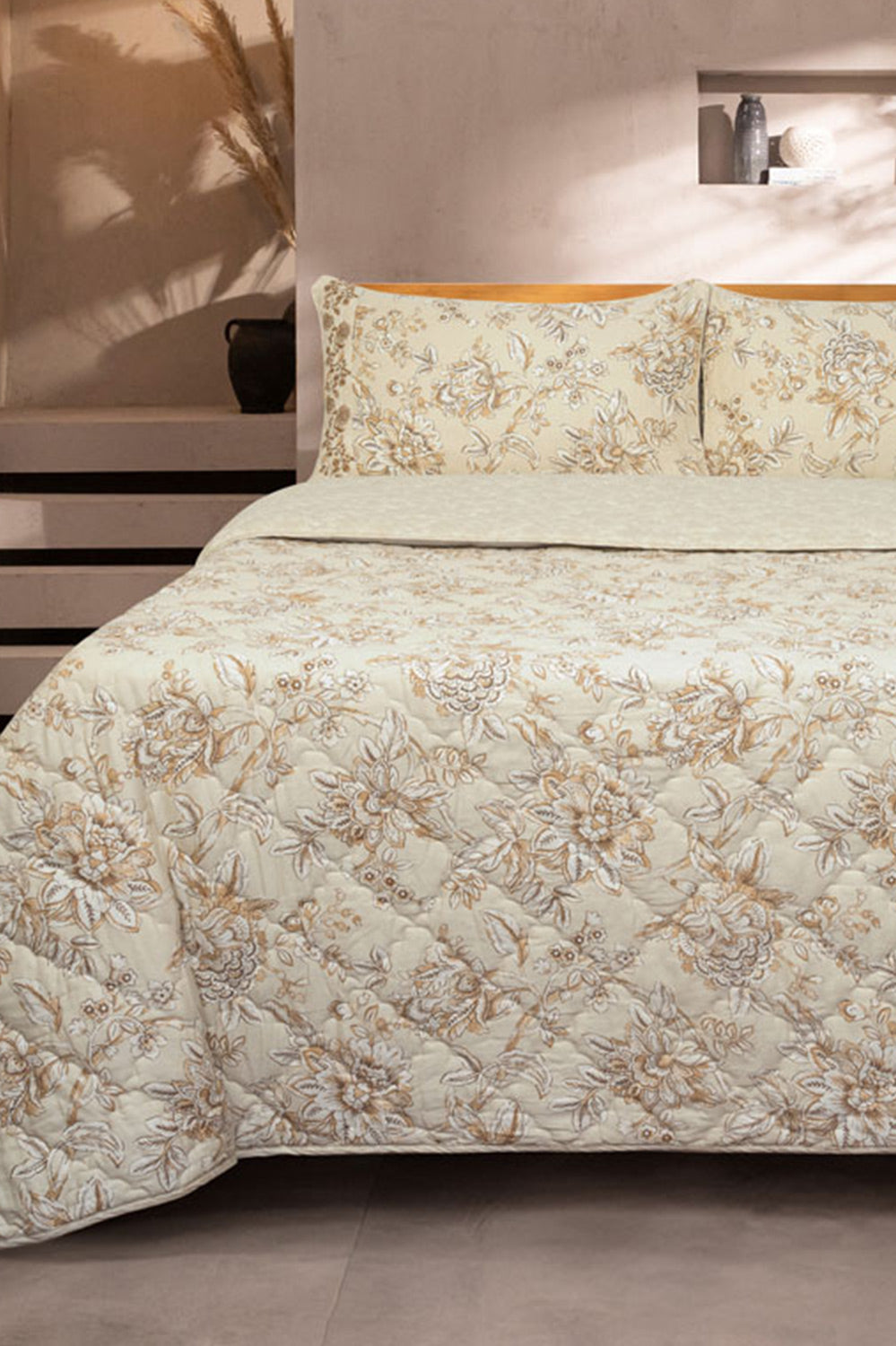 Gardenia Bloom T-200 Bed Throw