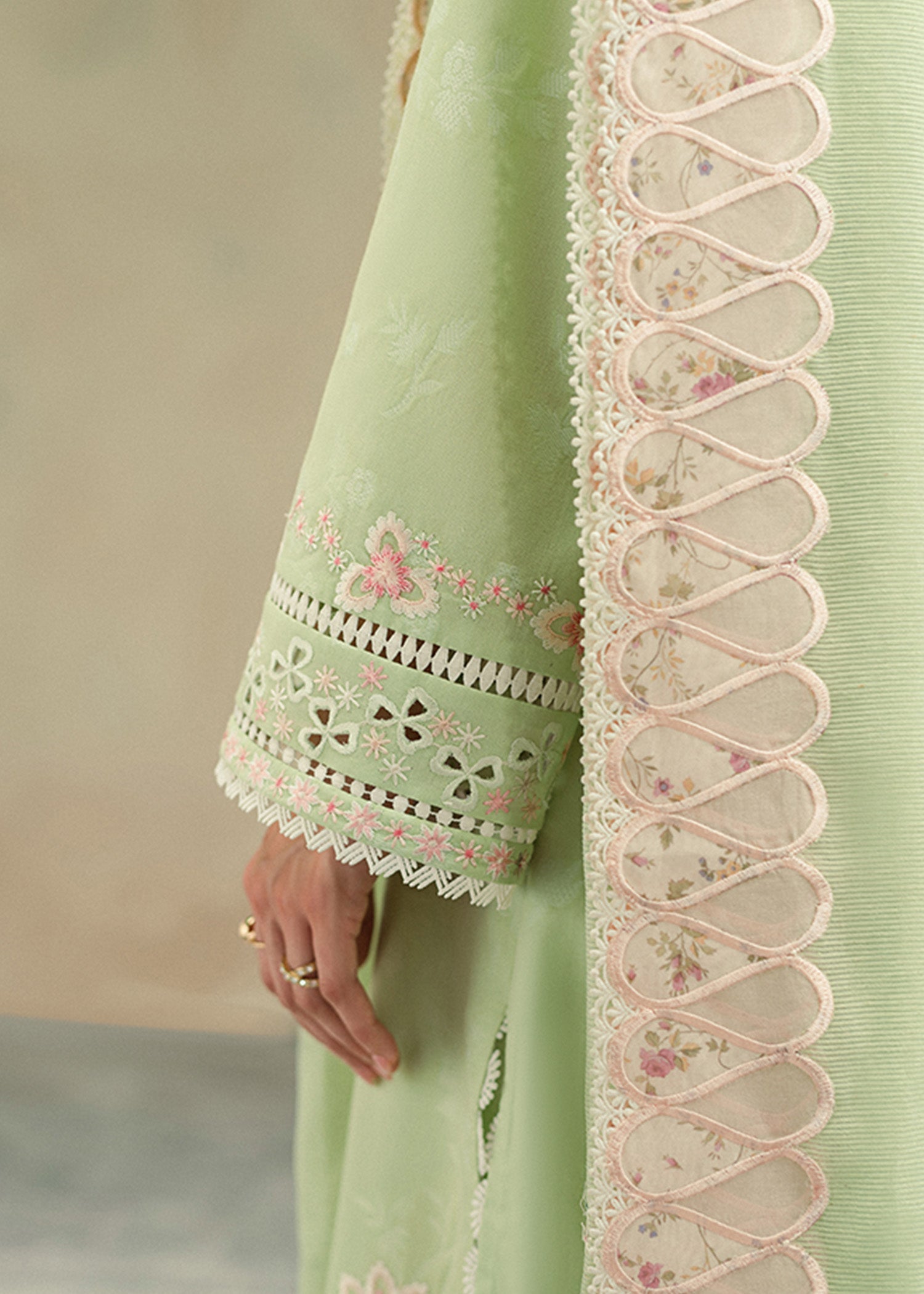 https://cdn.shopify.com/s/files/1/1146/5868/files/Green04.jpg?v=1715952514