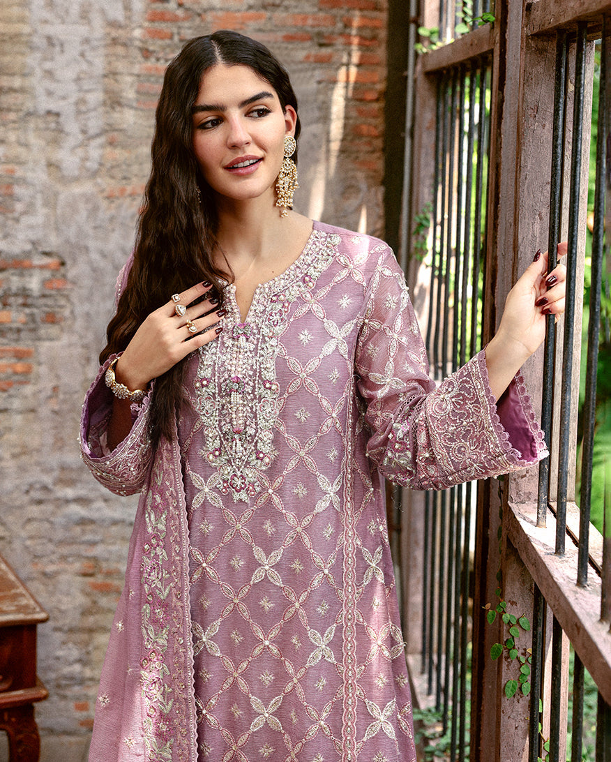 https://cdn.shopify.com/s/files/1/0539/7318/8776/files/Gulbadan_2.jpg?v=1778327175