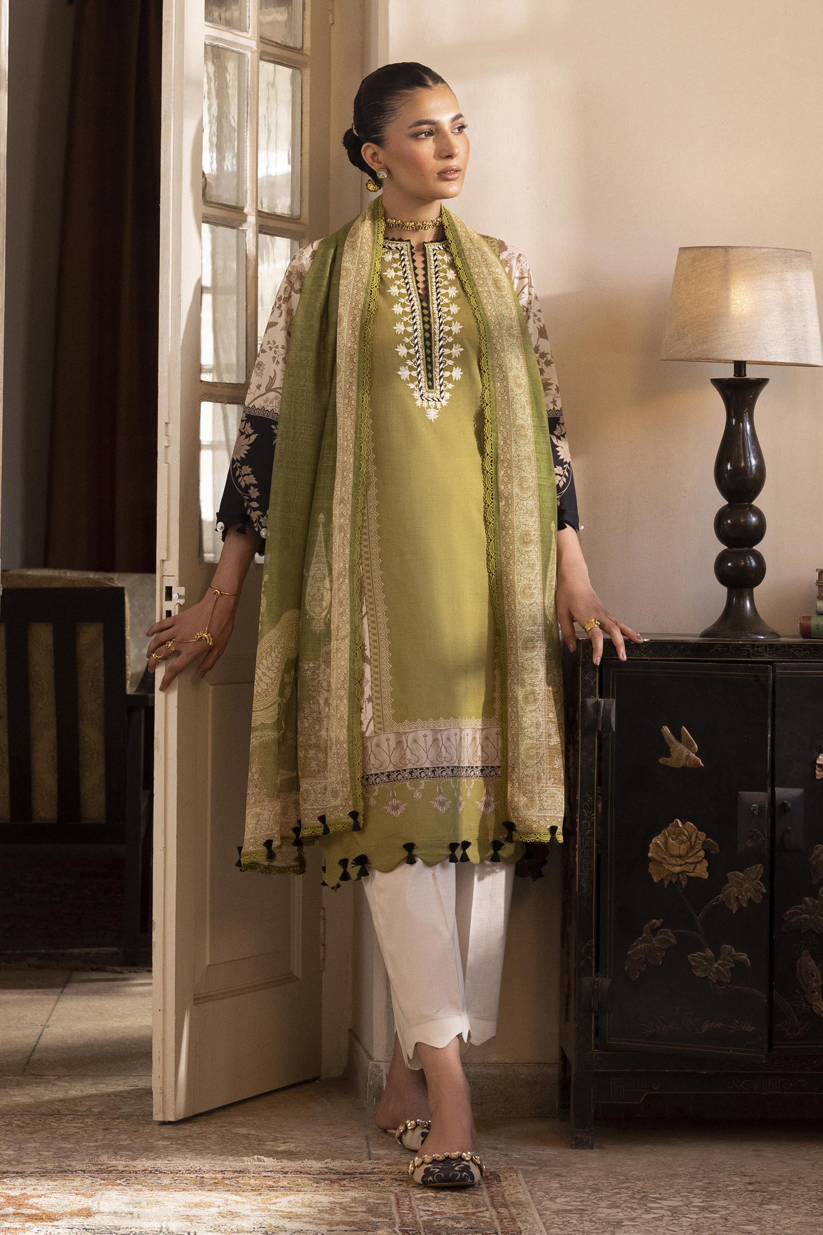 Unstitched 2 Piece Lawn Suit