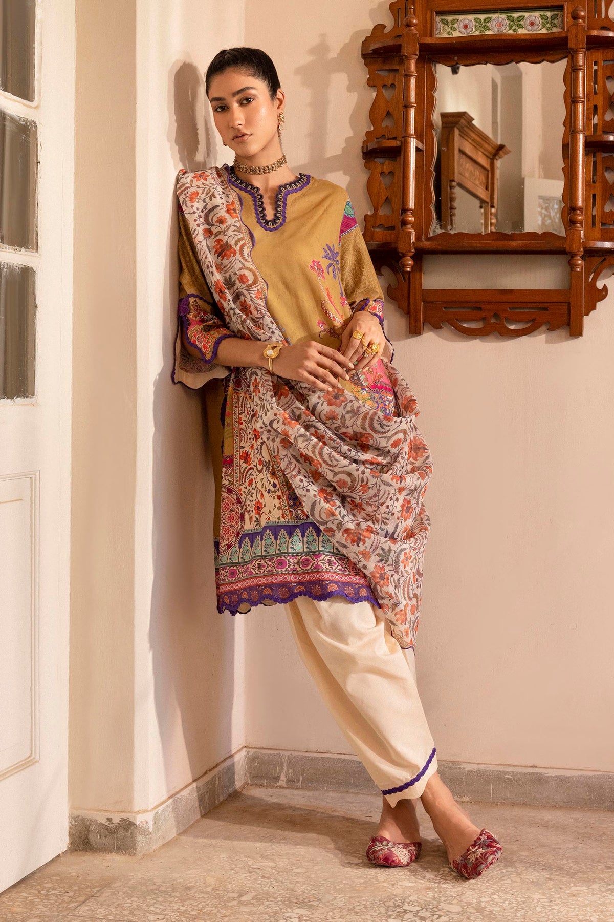 Unstitched 3 Piece Lawn Suit