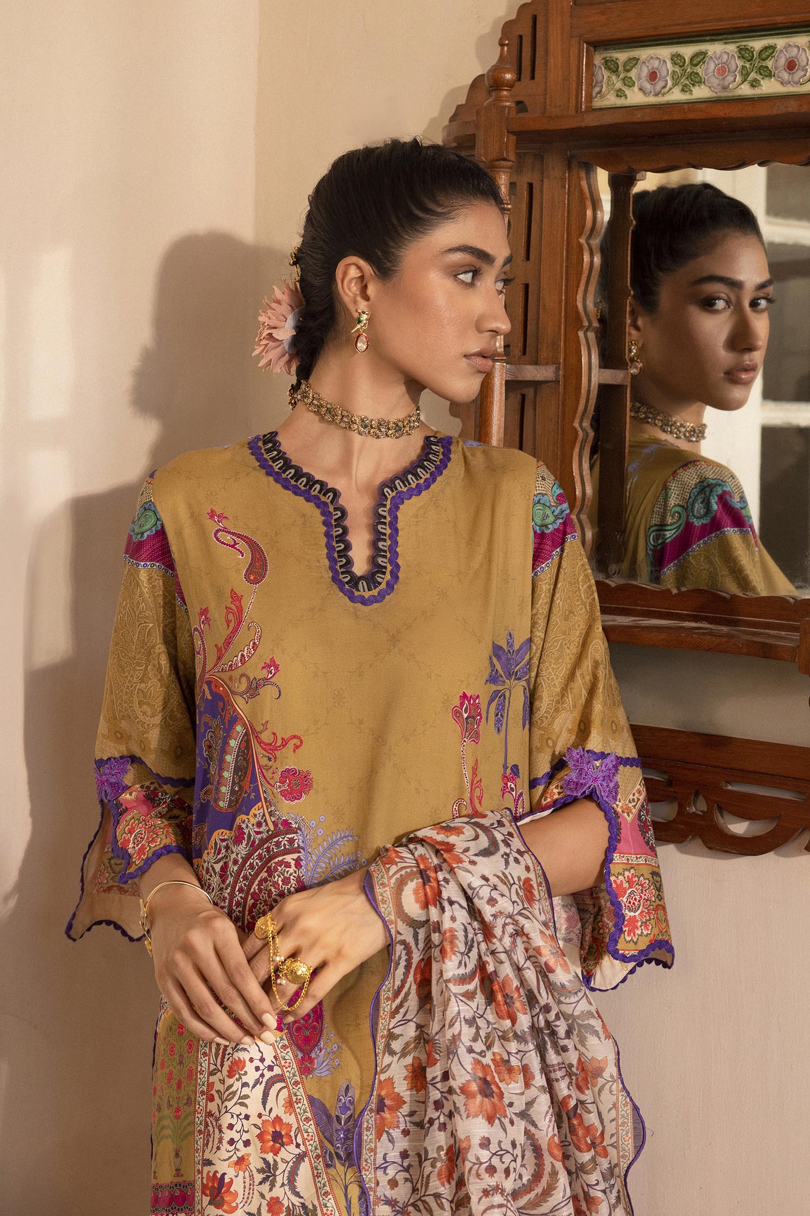 Unstitched 3 Piece Lawn Suit
