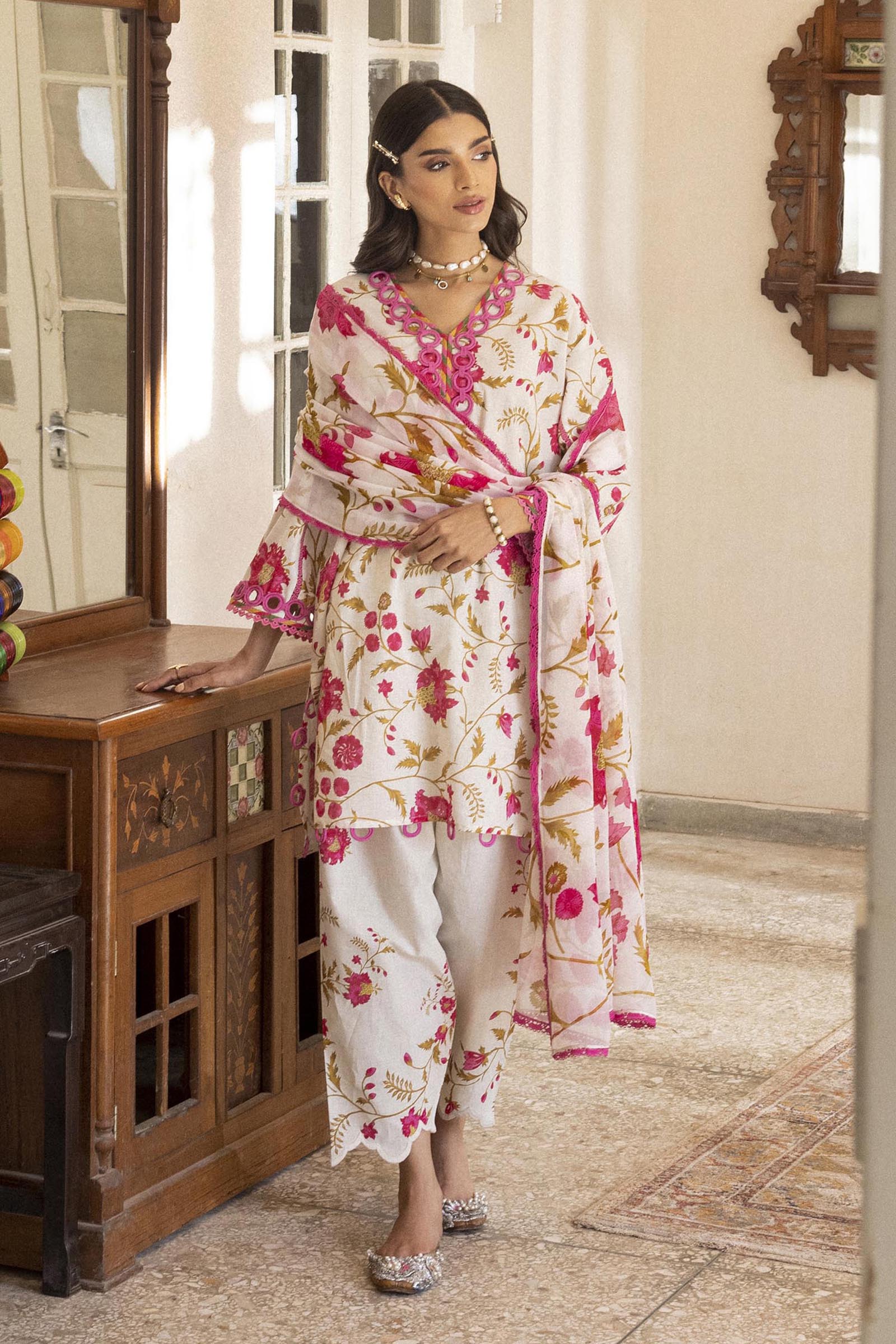 Unstitched 3 Piece Lawn Suit