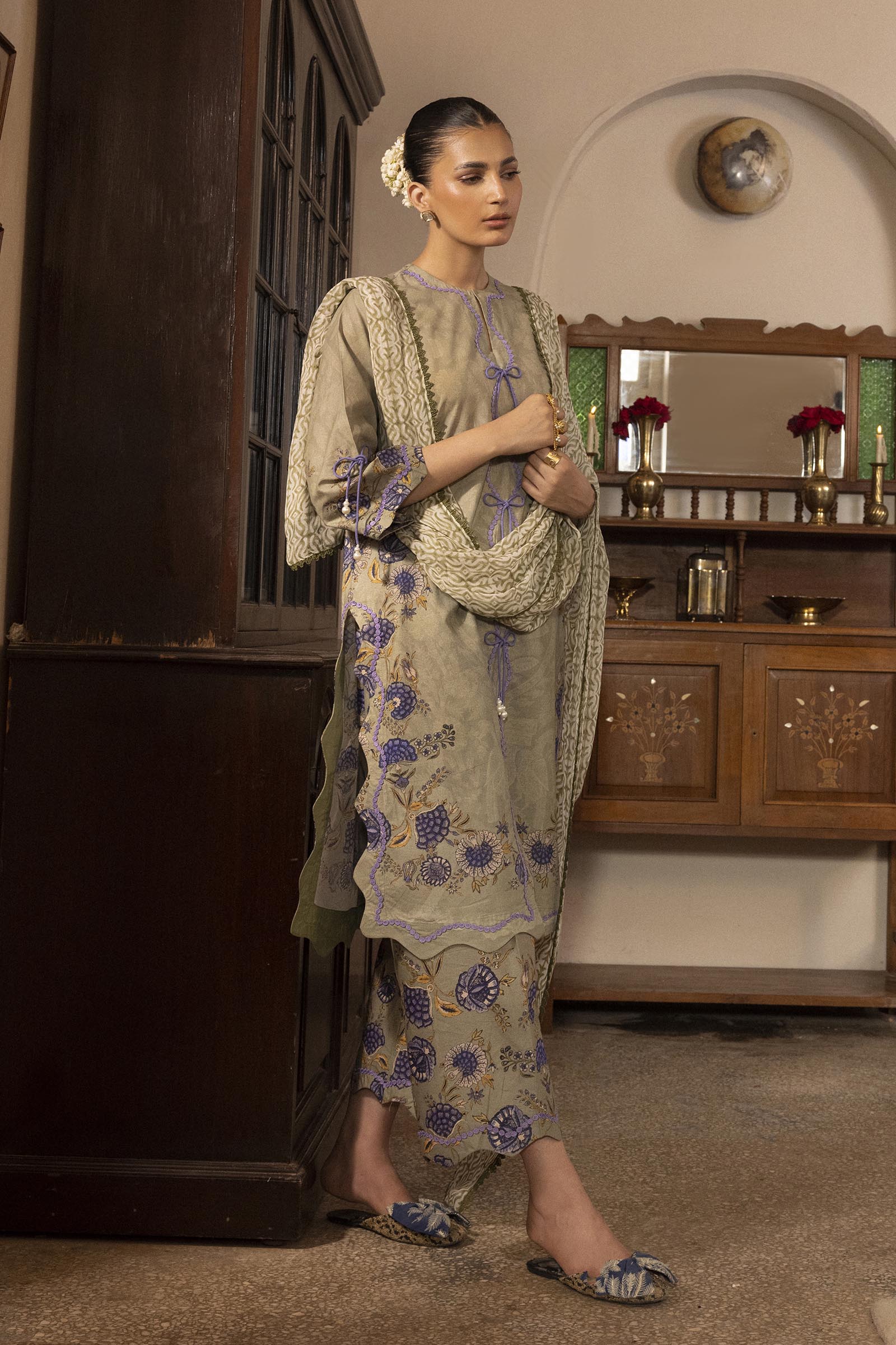 Unstitched 3 Piece Lawn Suit