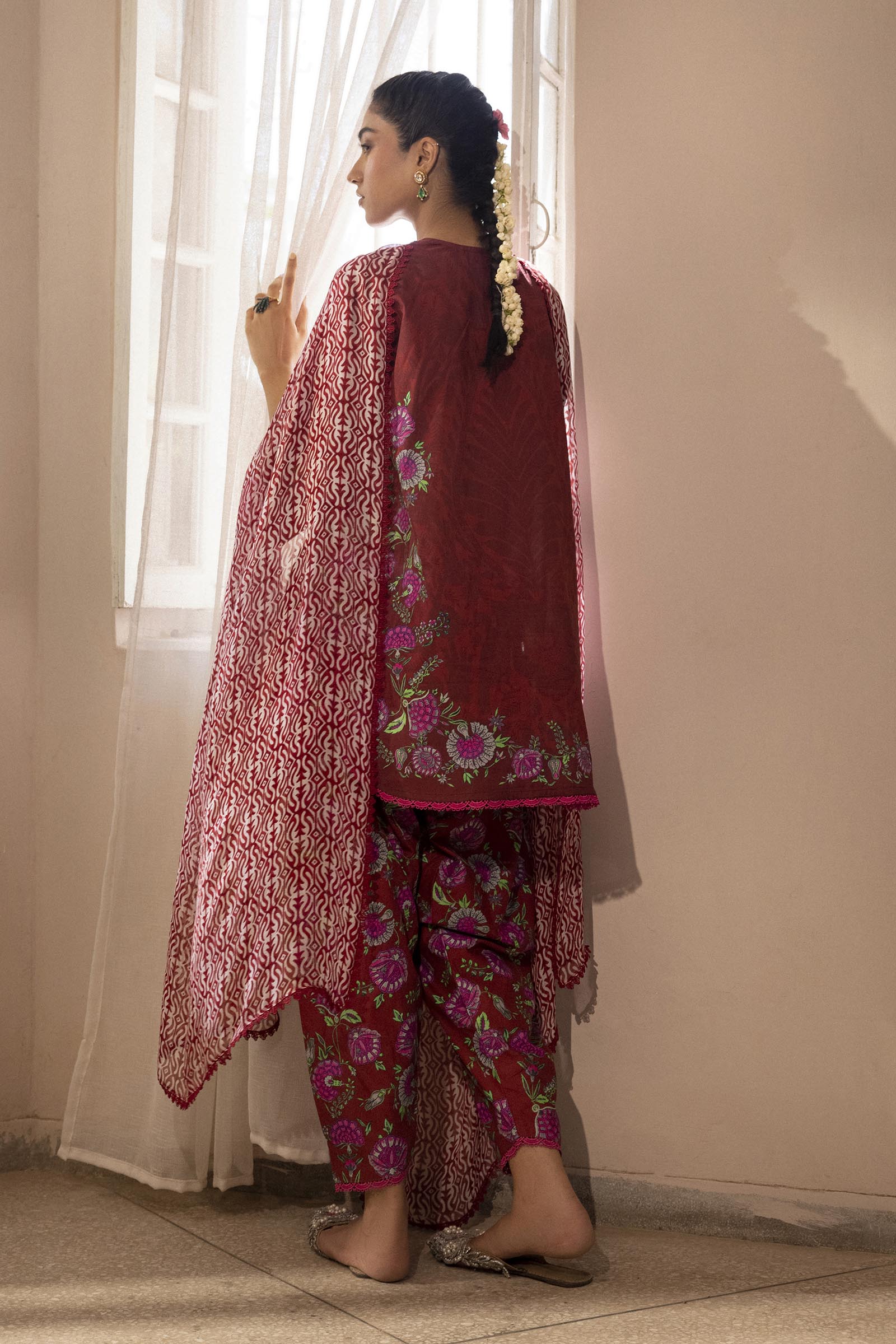 Unstitched 3 Piece Lawn Suit