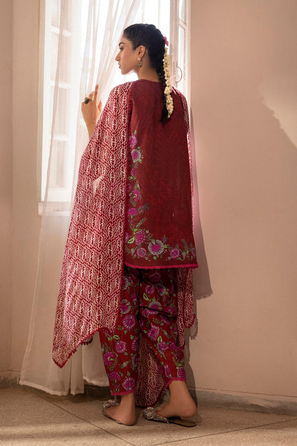 Unstitched 3 Piece Lawn Suit