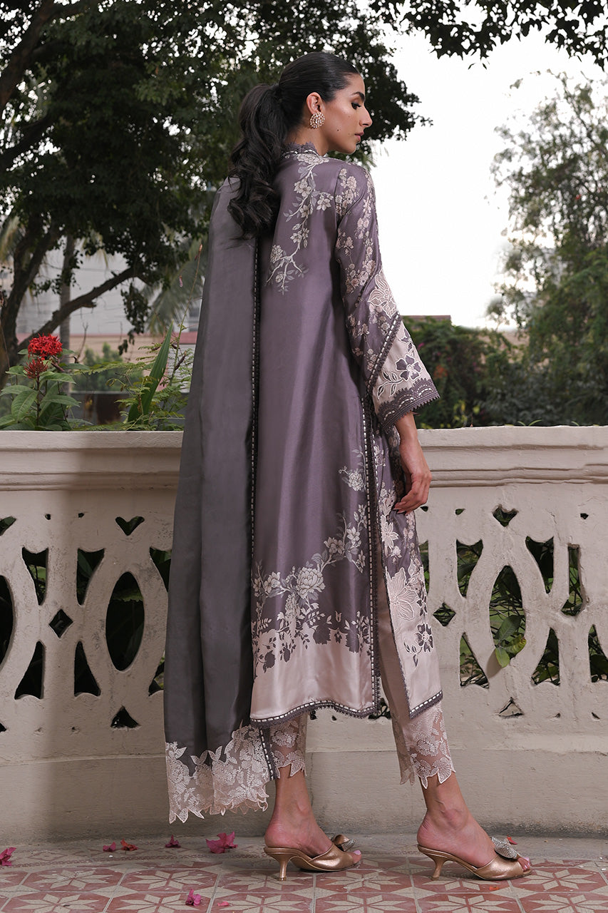 Nadia Farooqui