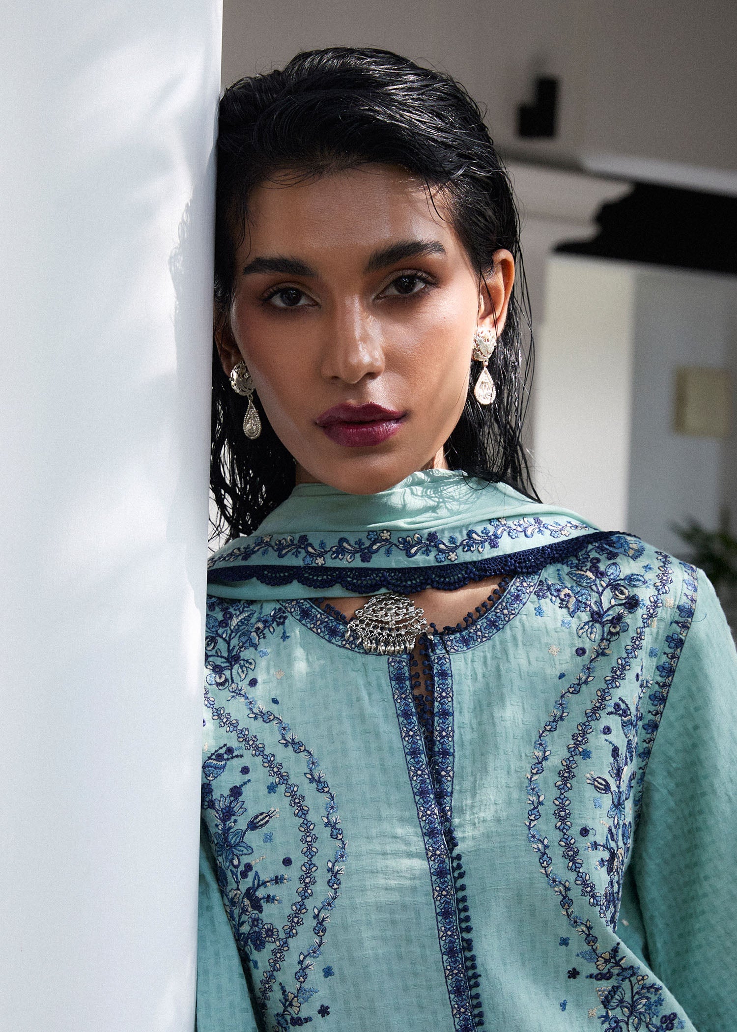 https://cdn.shopify.com/s/files/1/0016/9476/1035/files/HR-Pret-25-Sri-Lanka14835-copy-ed.jpg?v=1747740546