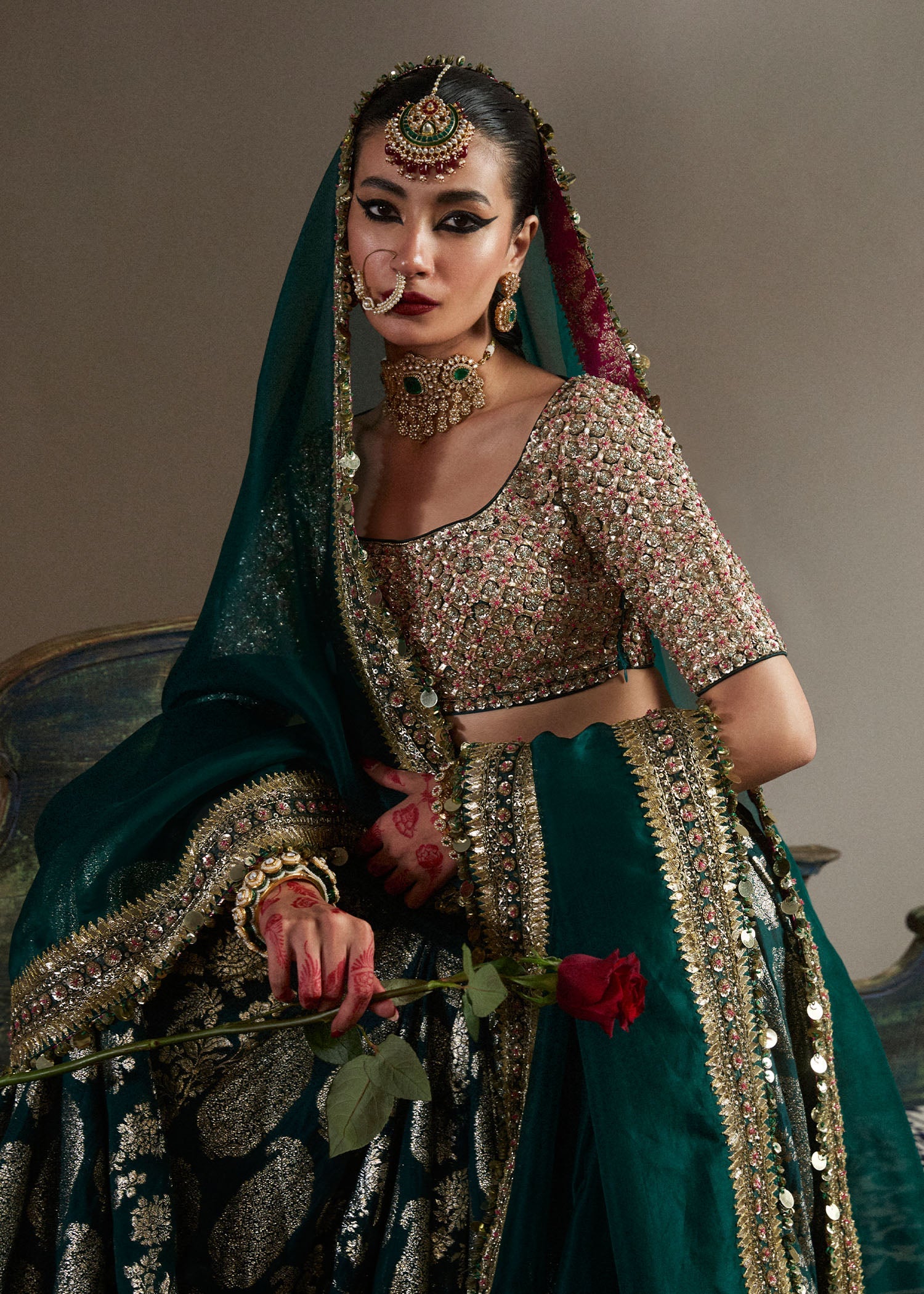 https://cdn.shopify.com/s/files/1/0016/9476/1035/files/HRBridals26870copy.jpg?v=1730189932
