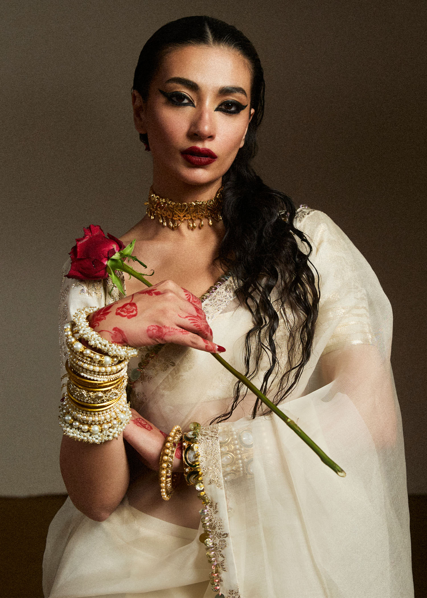 https://cdn.shopify.com/s/files/1/0016/9476/1035/files/HRBridals27306copy.jpg?v=1730201343