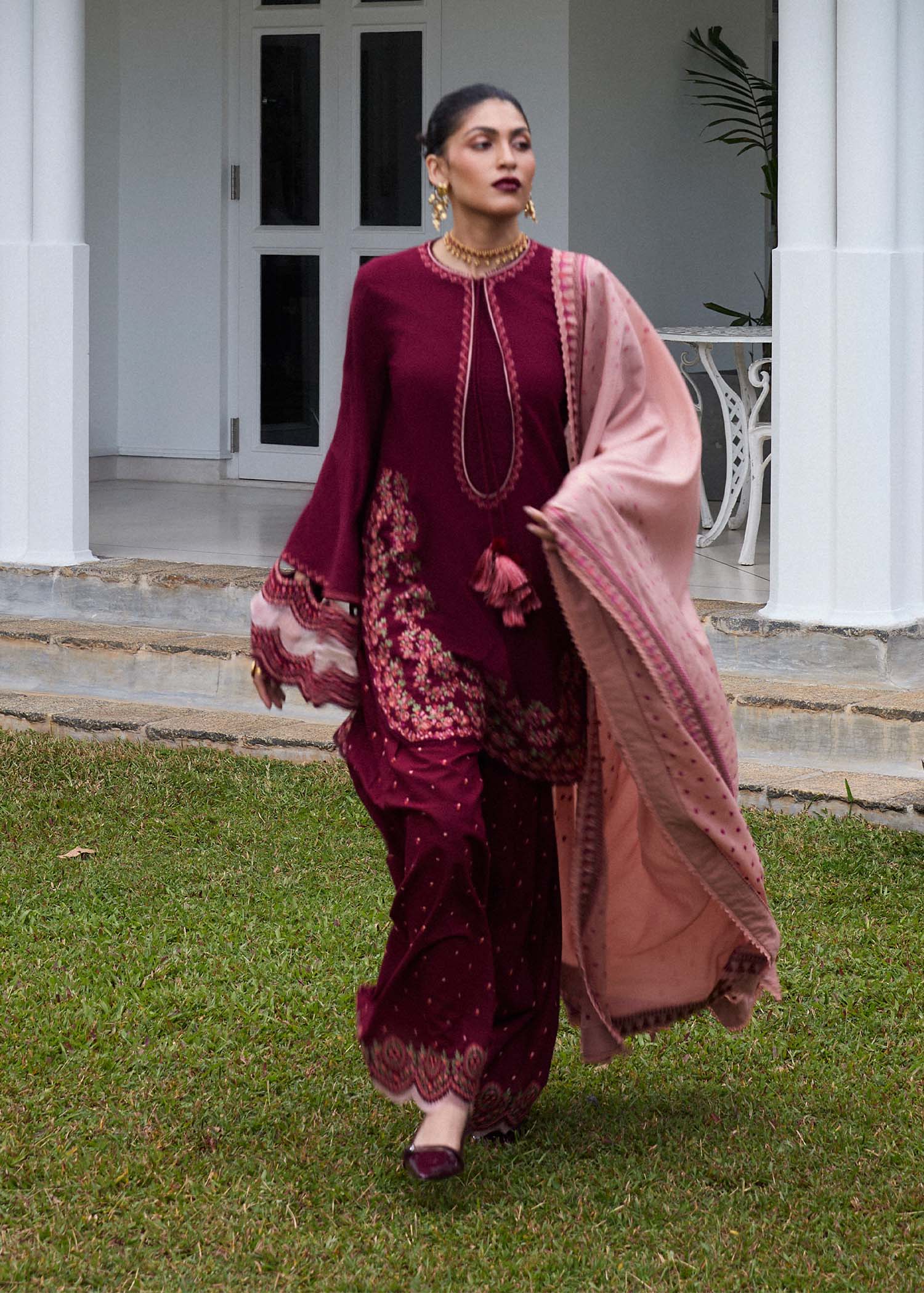 https://cdn.shopify.com/s/files/1/0016/9476/1035/files/HRPret25SriLanka15505copy.jpg?v=1747740177