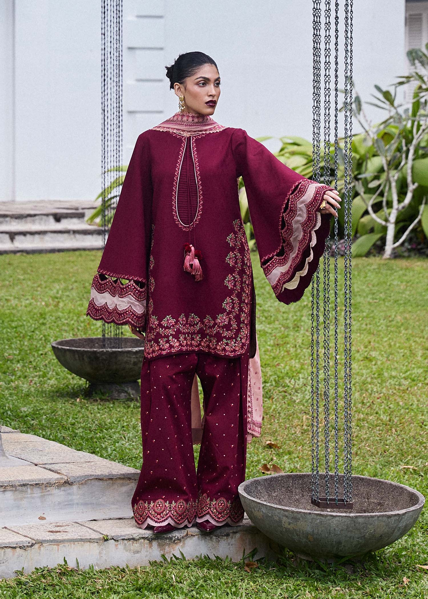 https://cdn.shopify.com/s/files/1/0016/9476/1035/files/HRPret25SriLanka15618copy.jpg?v=1747740167