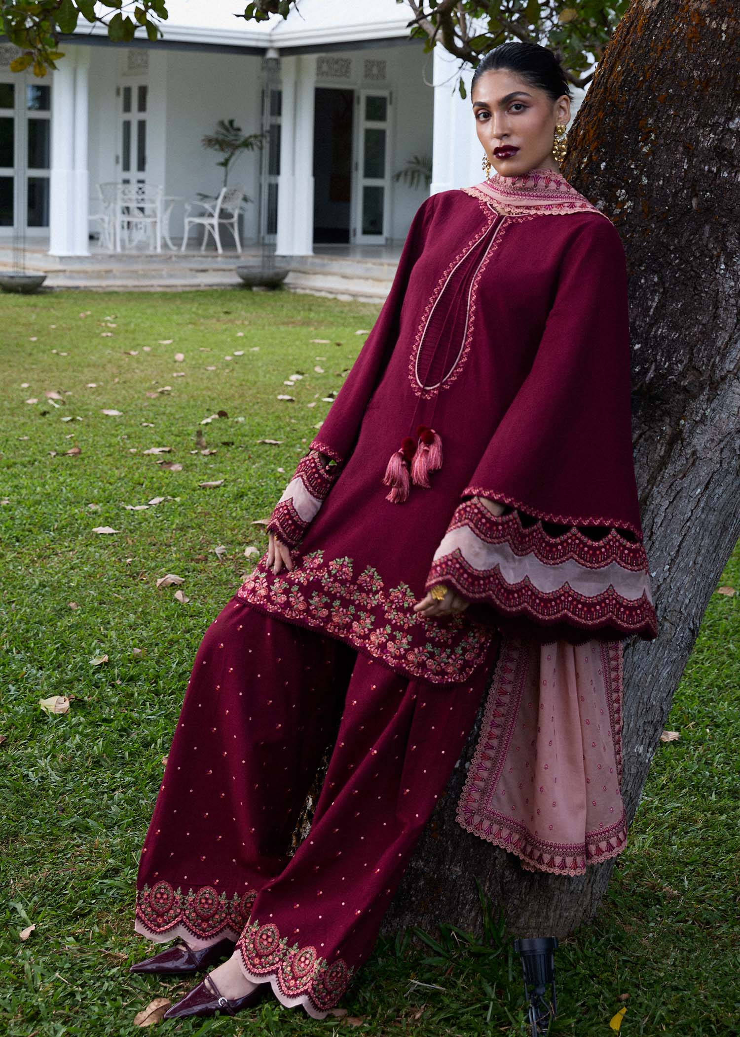 https://cdn.shopify.com/s/files/1/0016/9476/1035/files/HRPret25SriLanka15651copy.jpg?v=1747740167