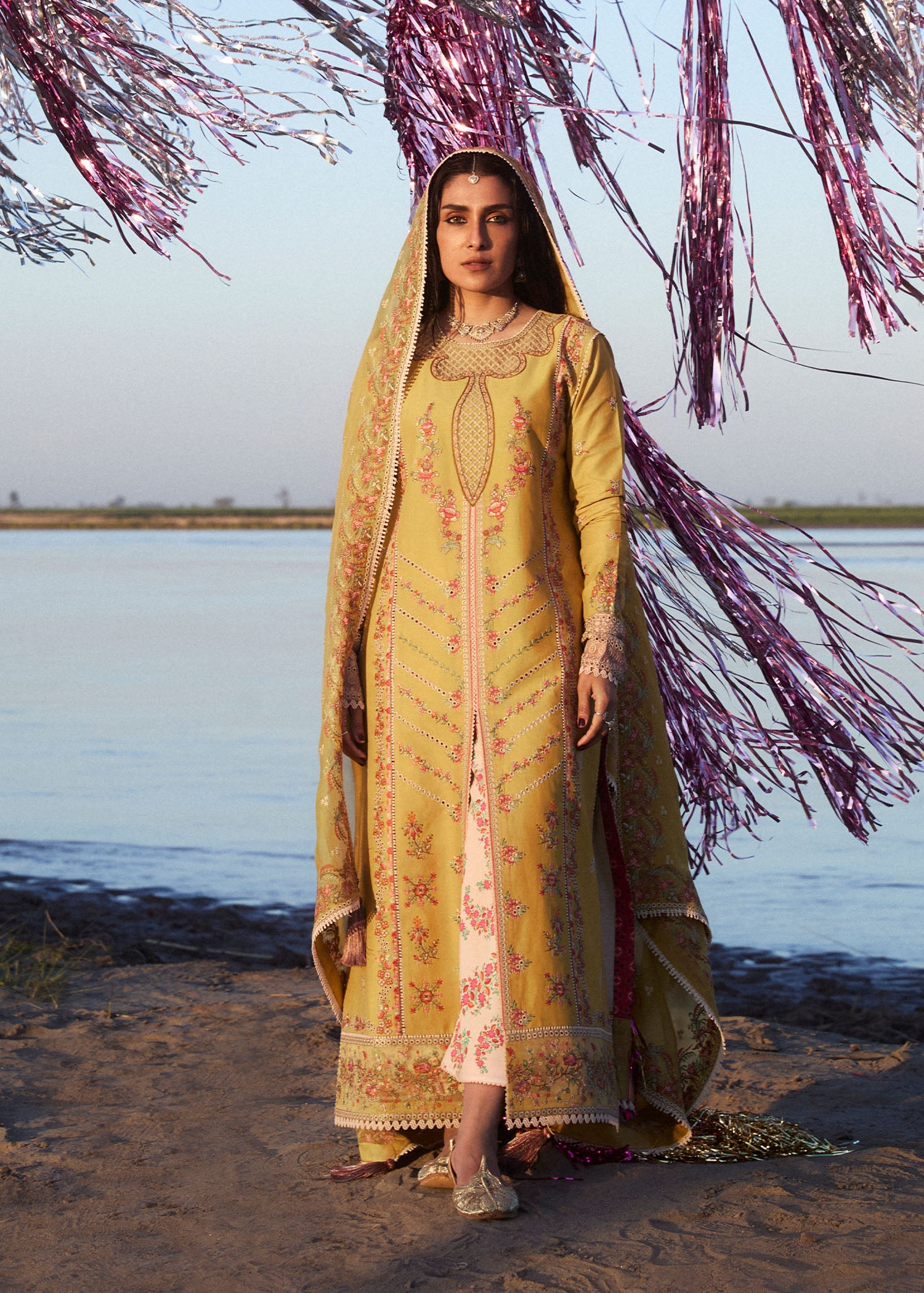 https://cdn.shopify.com/s/files/1/0016/9476/1035/files/HR_Majlal_25326841copy2.jpg?v=1742278898