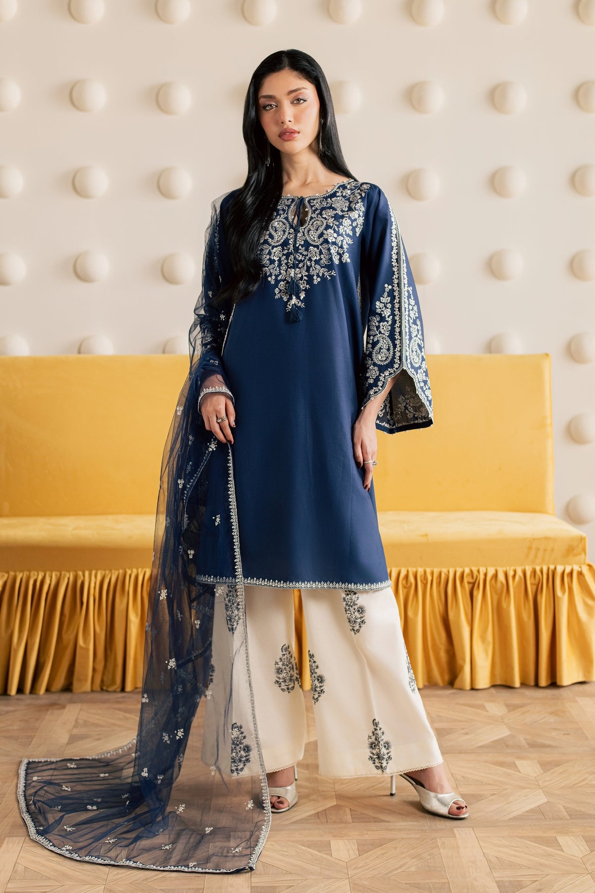 Haeka 3Pc - Embroidered Cambric Pret