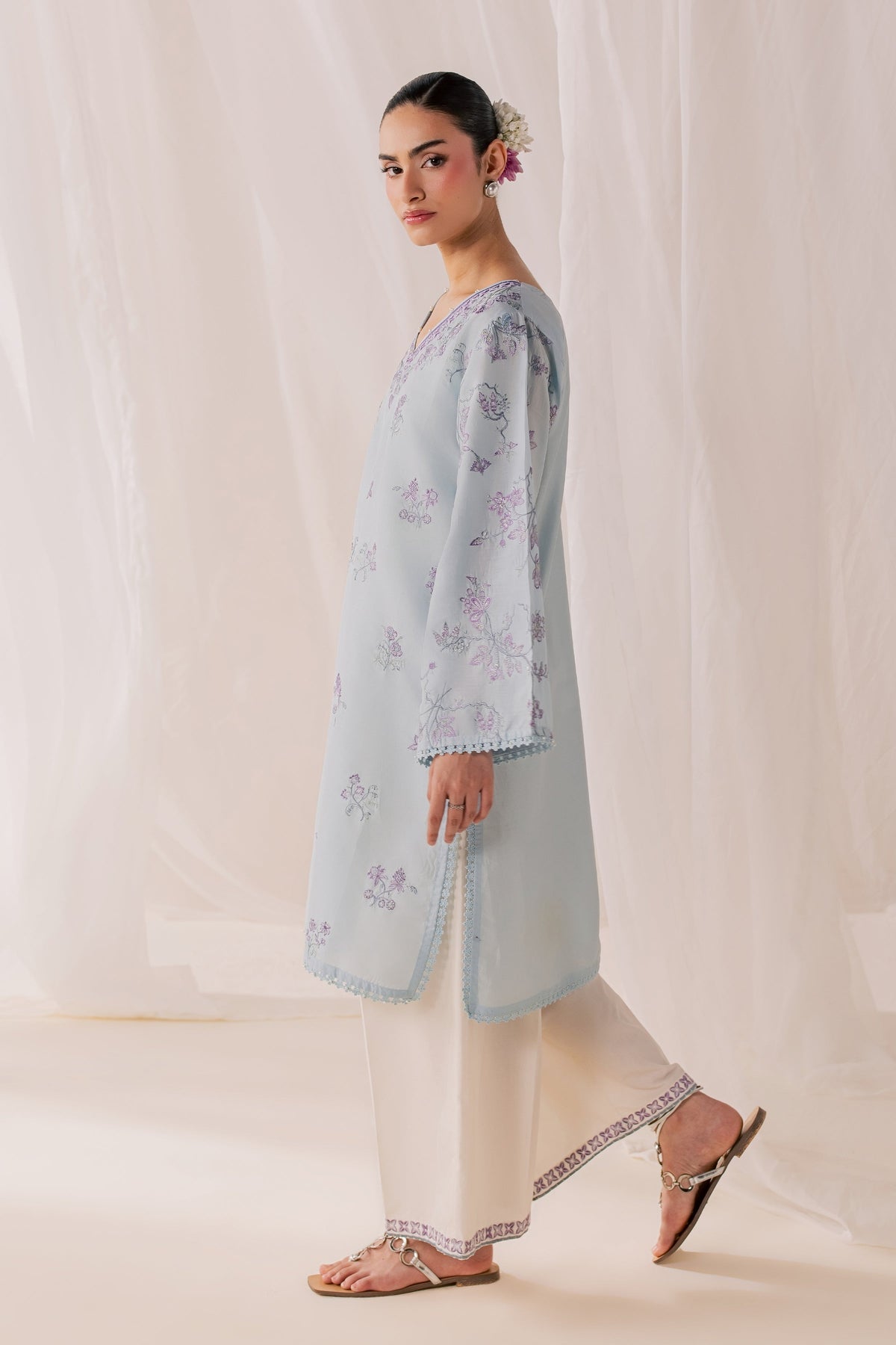 Hanat 2Pc - Luxury Embroidered Lawn
