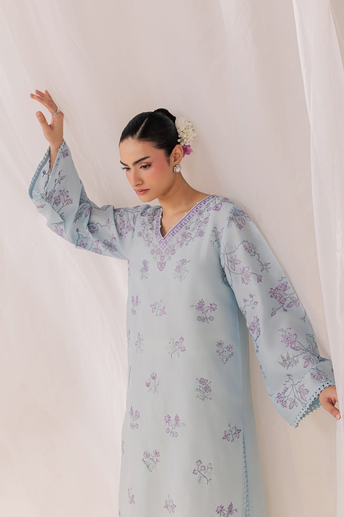 Hanat 2Pc - Luxury Embroidered Lawn