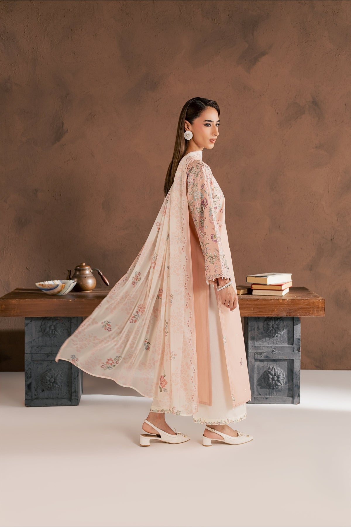 Humain 3Pc - Embroidered Cambric Pret