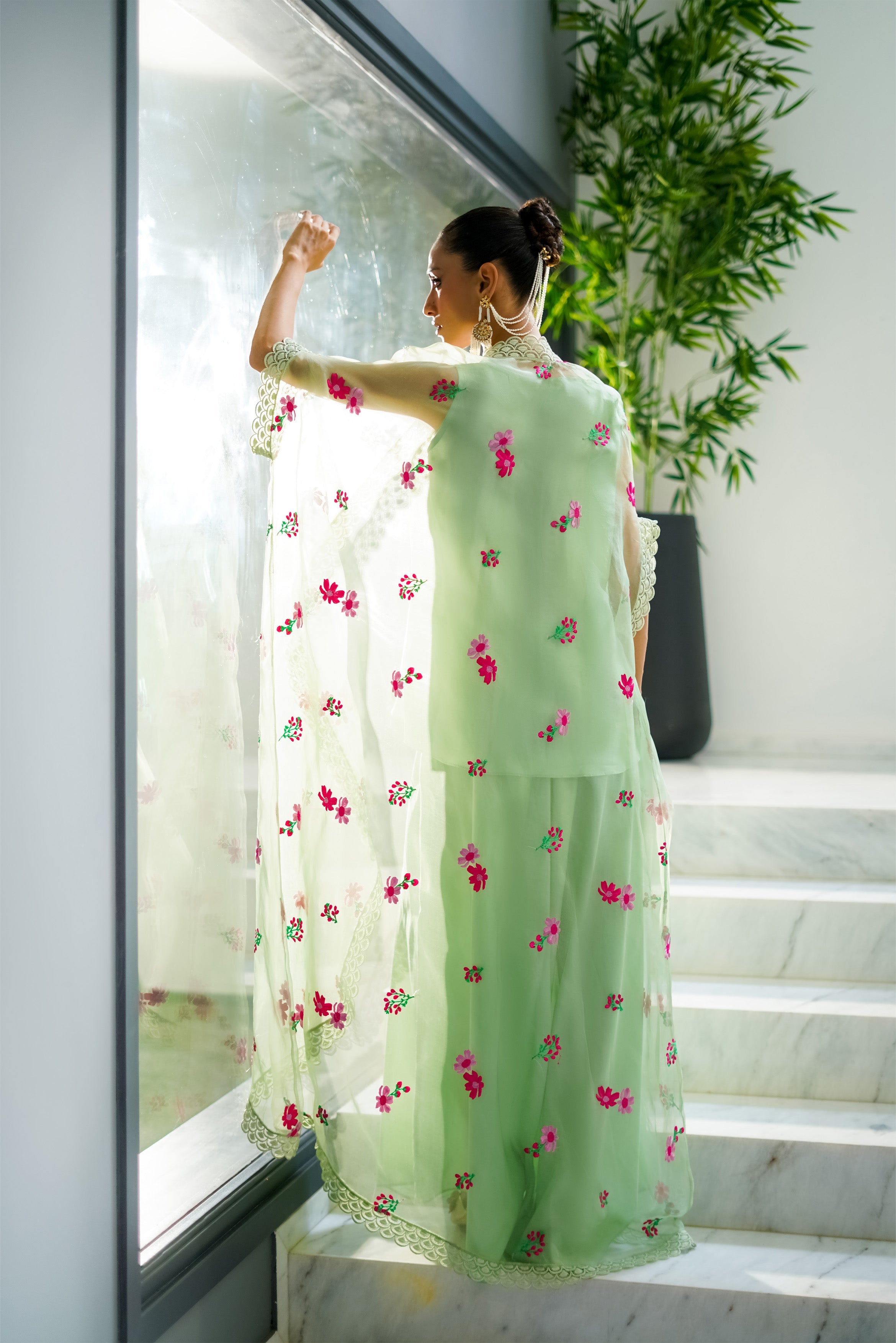 ZINNIA CAPE
