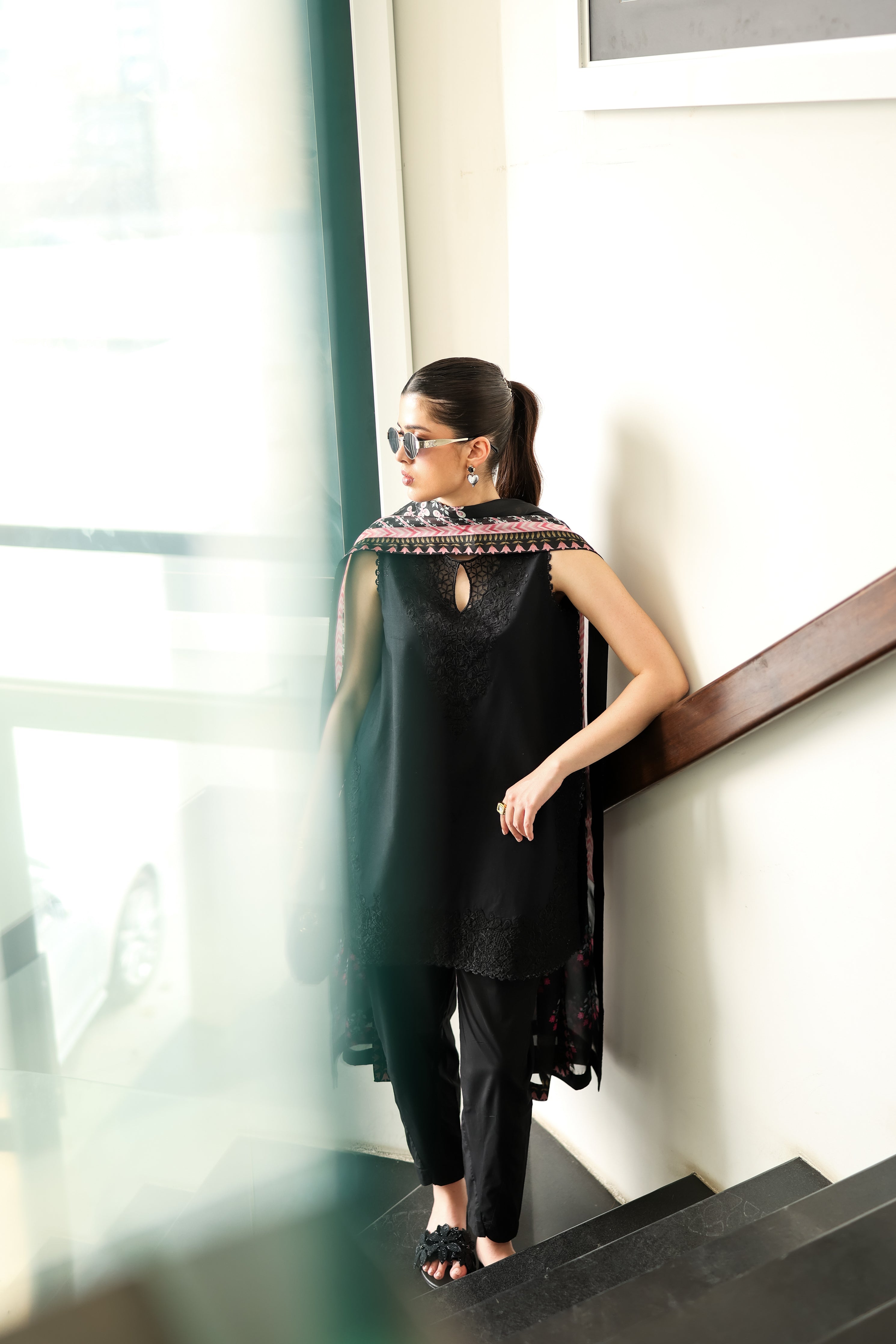 NOIR SLIP-ON FLAT (ZBN-25002)