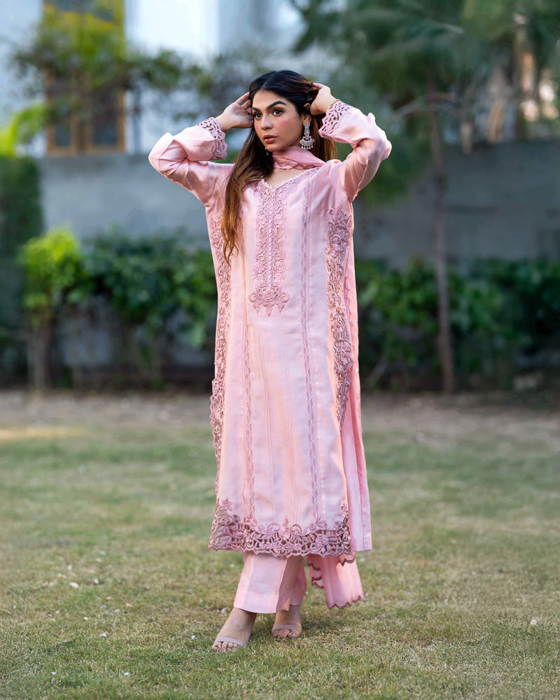 Tea Rose Elegance
