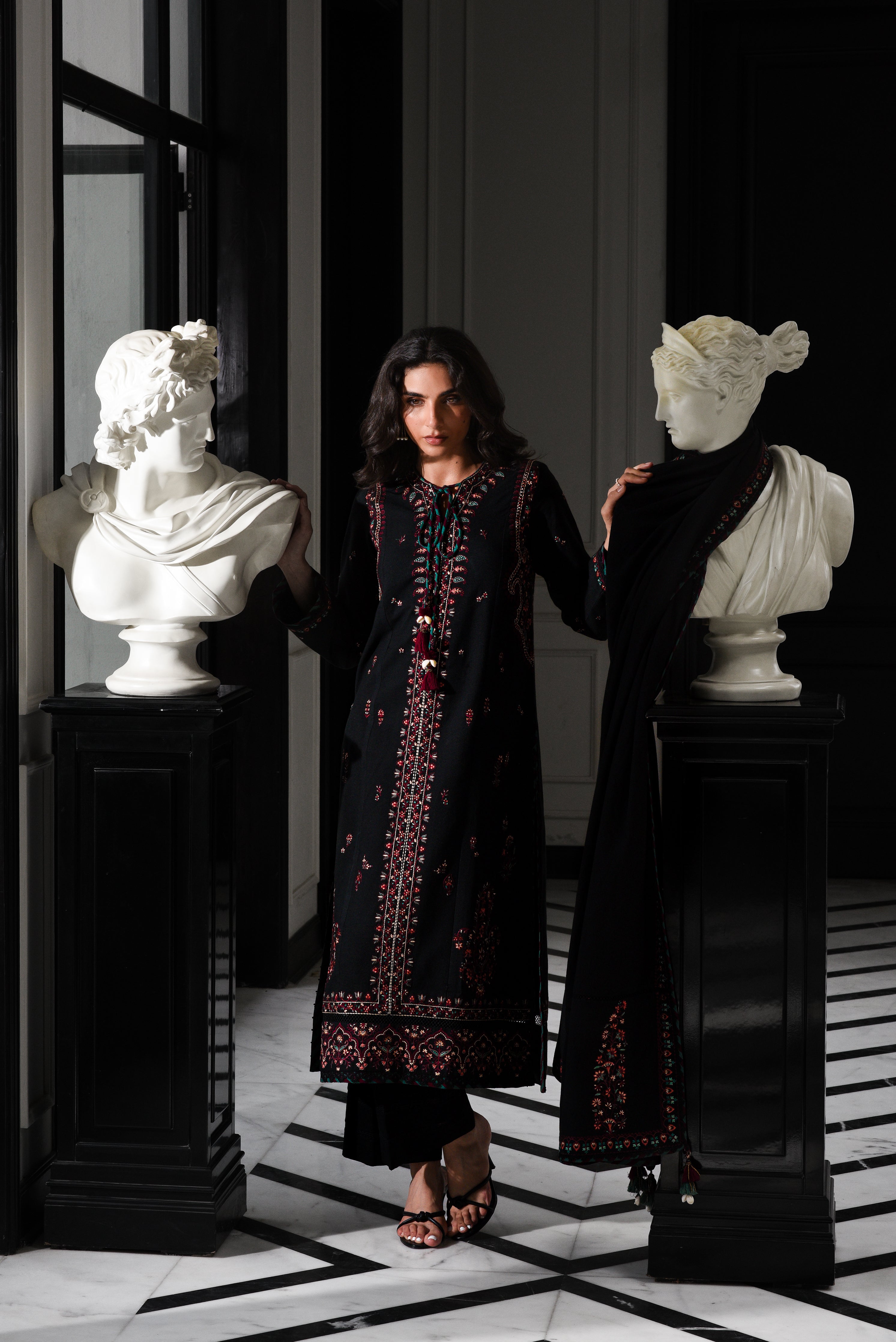 BLACK KASHMIRI LUXURY EMBROIDERED KARANDI SET STITCHED (NEL-25624) READY TO SHIP