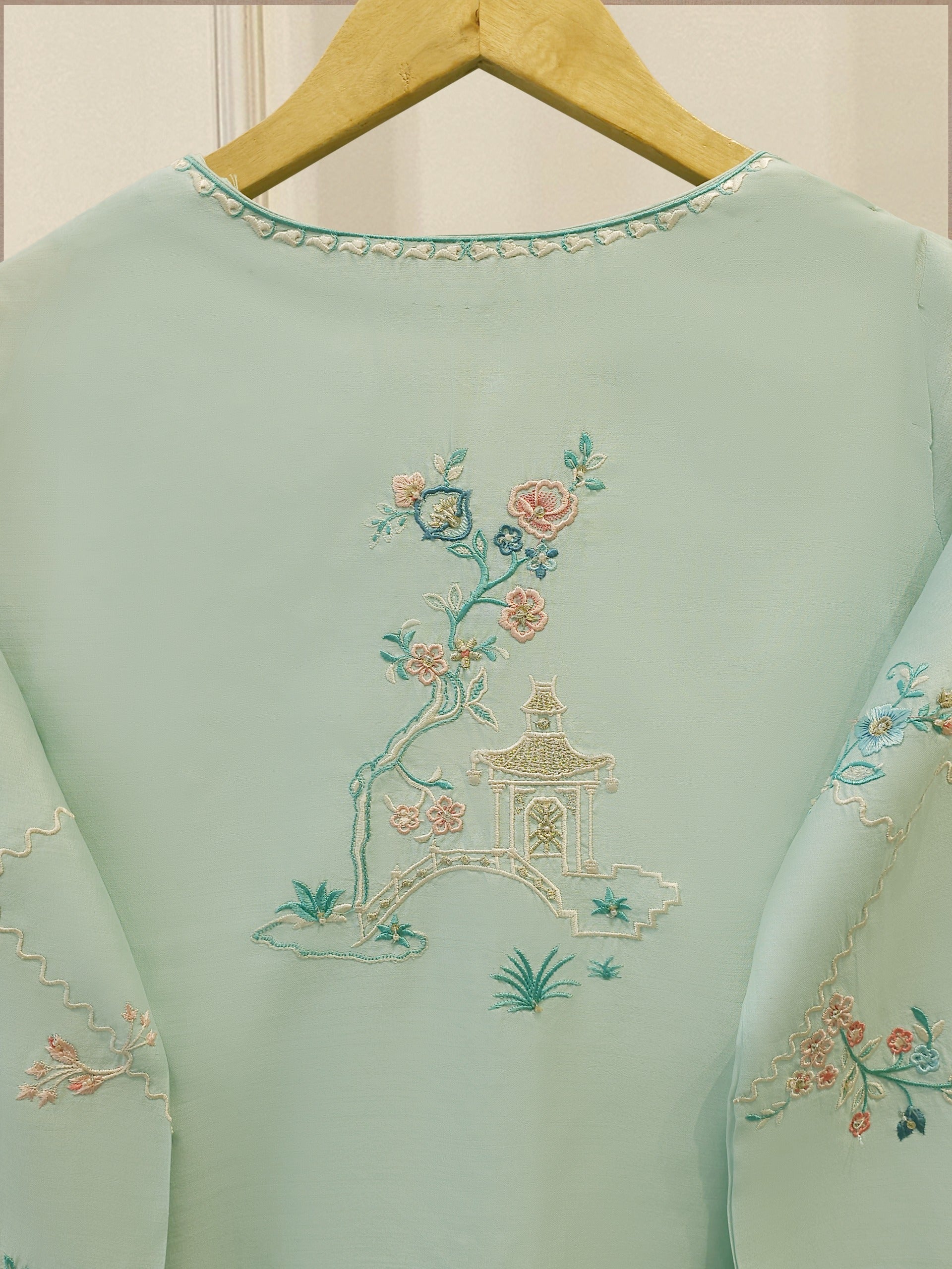 3 Piece - Pure Khaddi Silk Embroidered Suit S113043