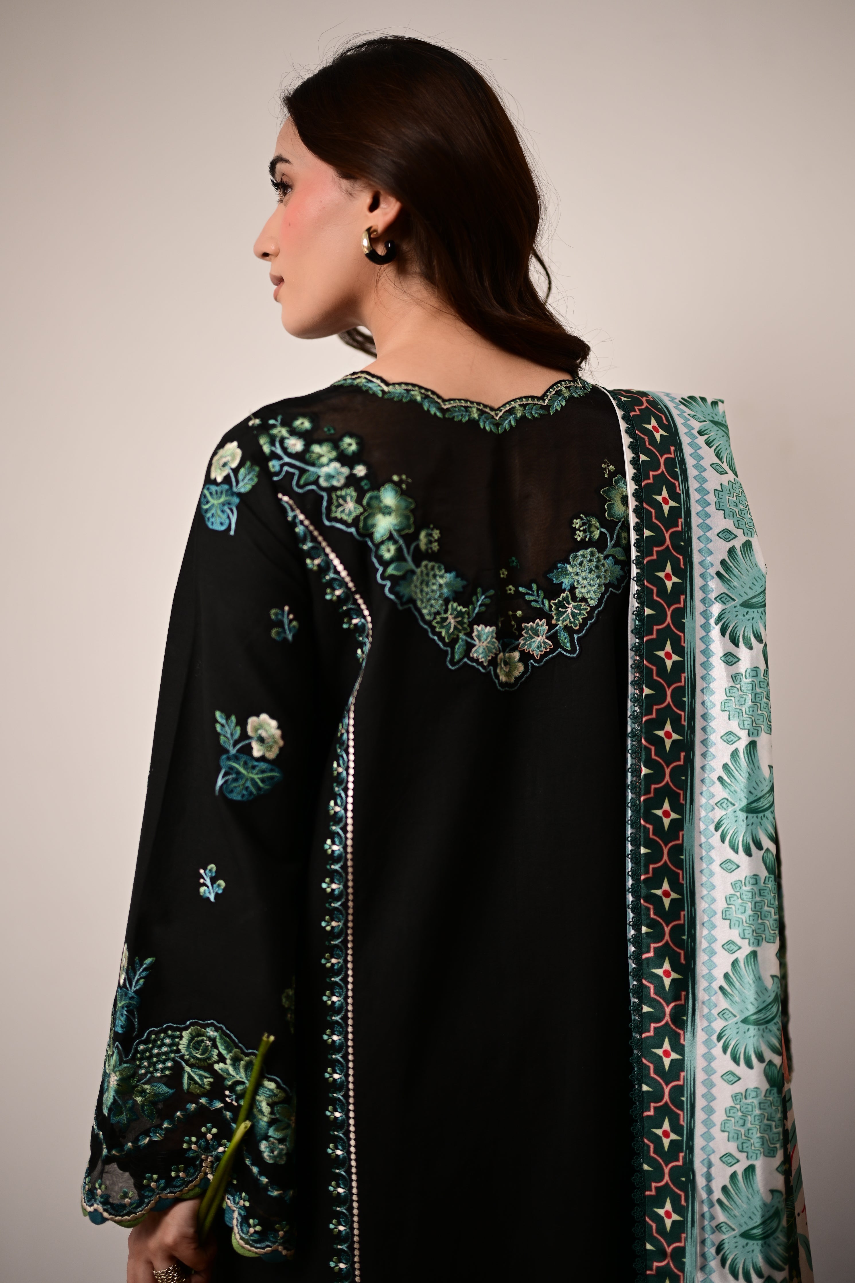 LUNA LUXURY EMBROIDERED LAWN SET (NEL-26614) 2026