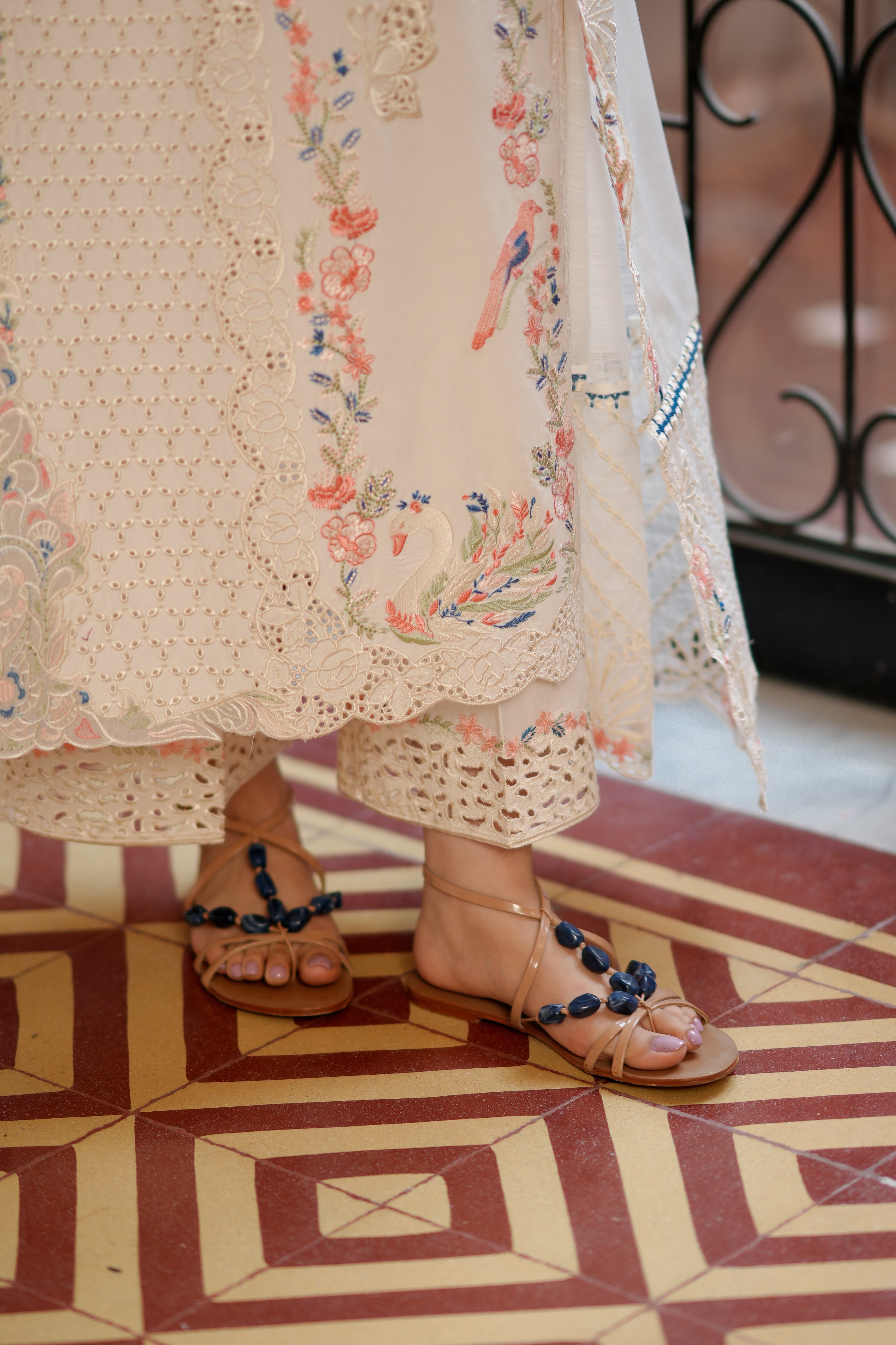 LUMA LUXURY EMBROIDERED LAWN SET (NEL-26625)