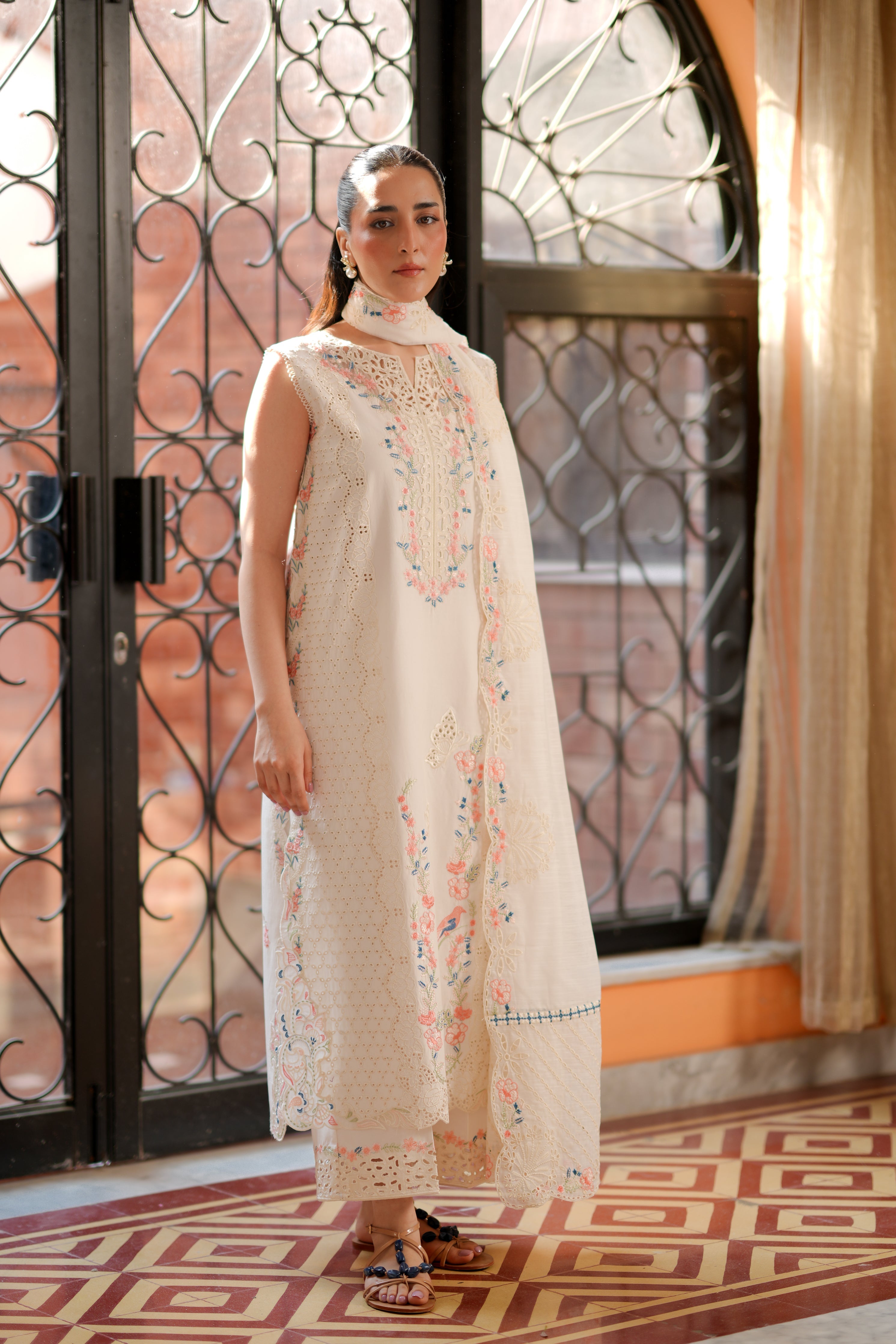 LUMA LUXURY EMBROIDERED LAWN SET (NEL-26625)