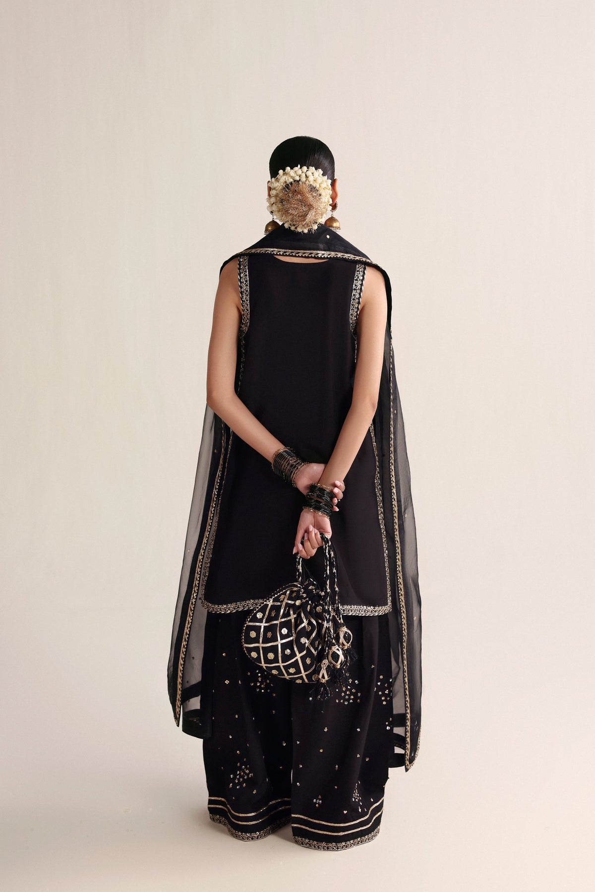 BLACK LUXURY WEDDING EDIT 2026 (NPA3-26450)