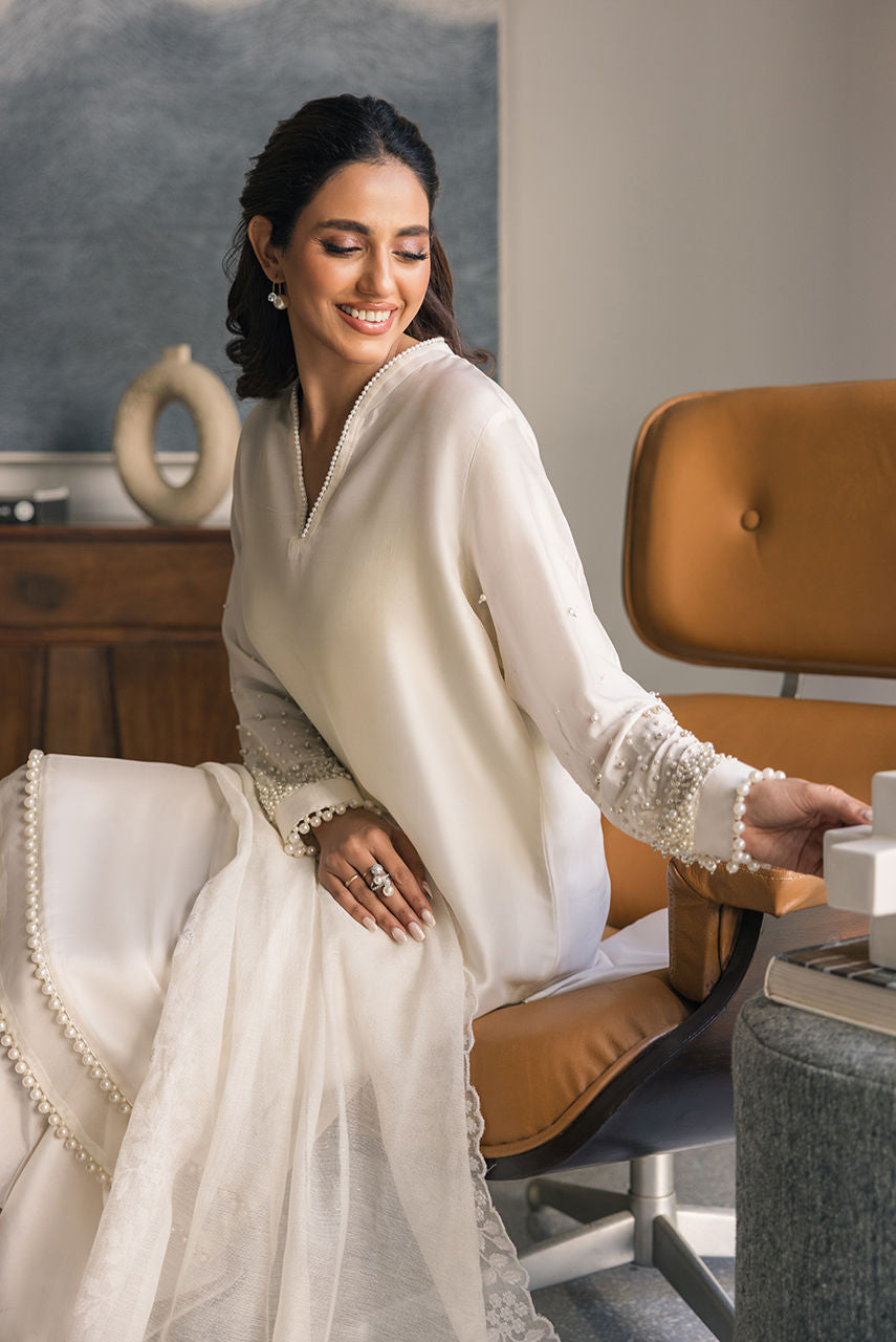 Cream pearl by Alizay Saad