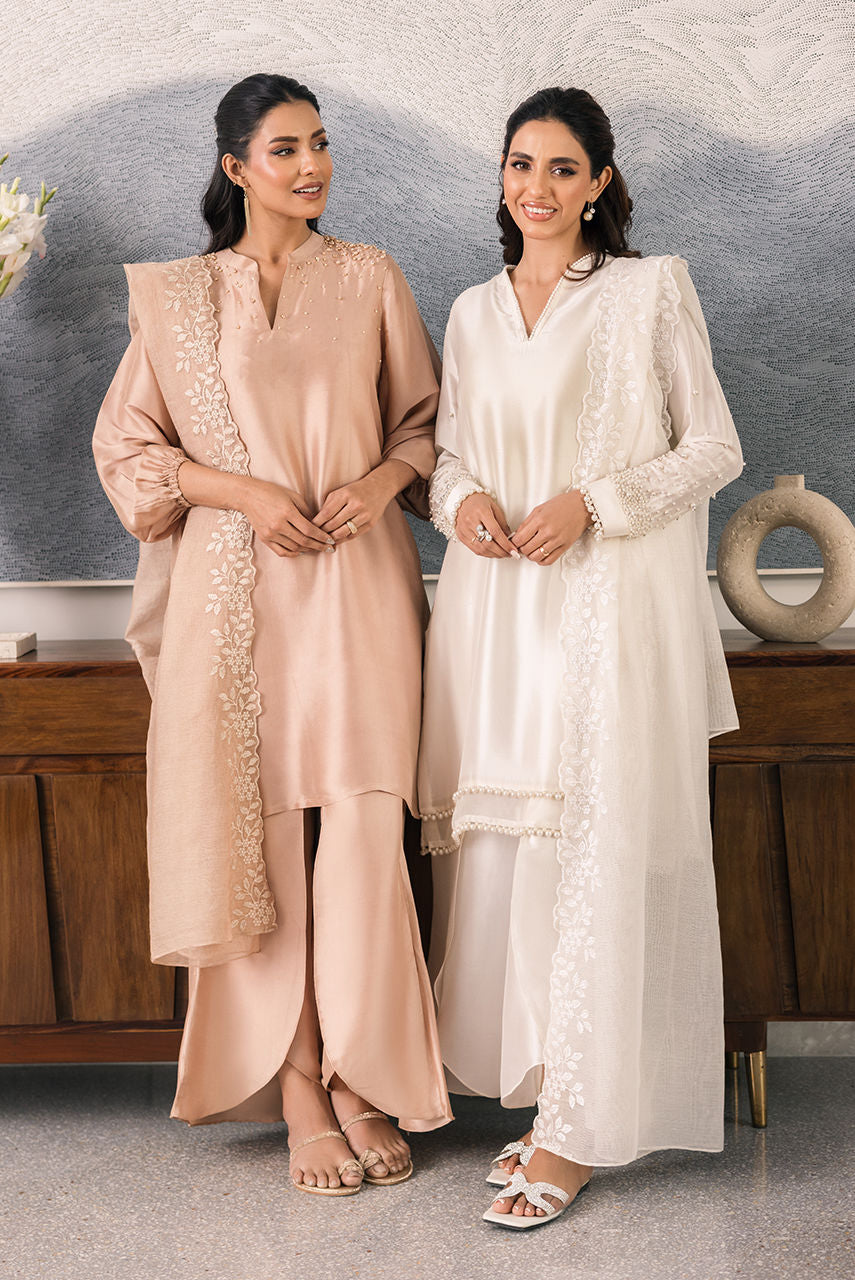 Cream pearl by Alizay Saad