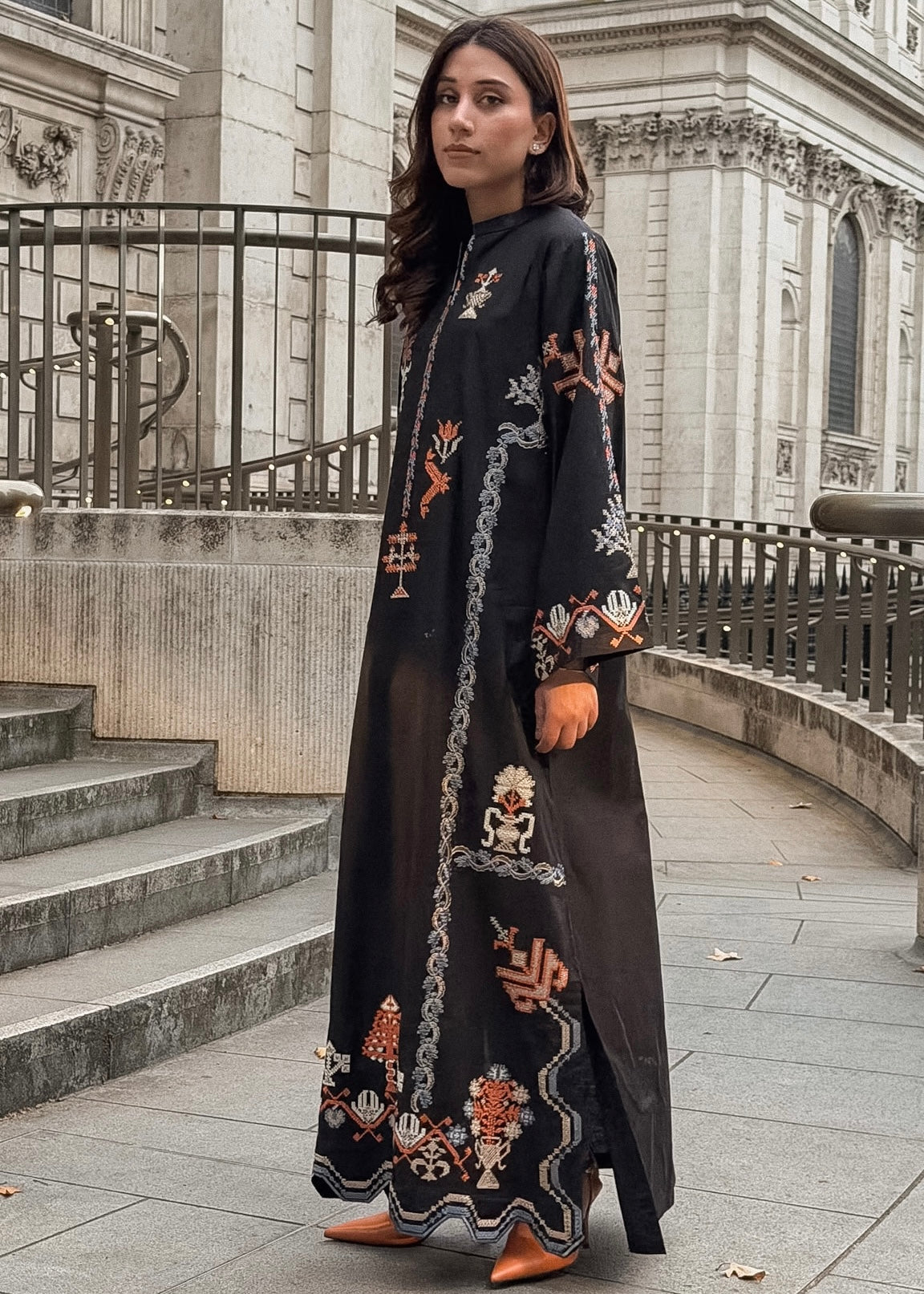 Onyx - Black Embroidered Kaftan